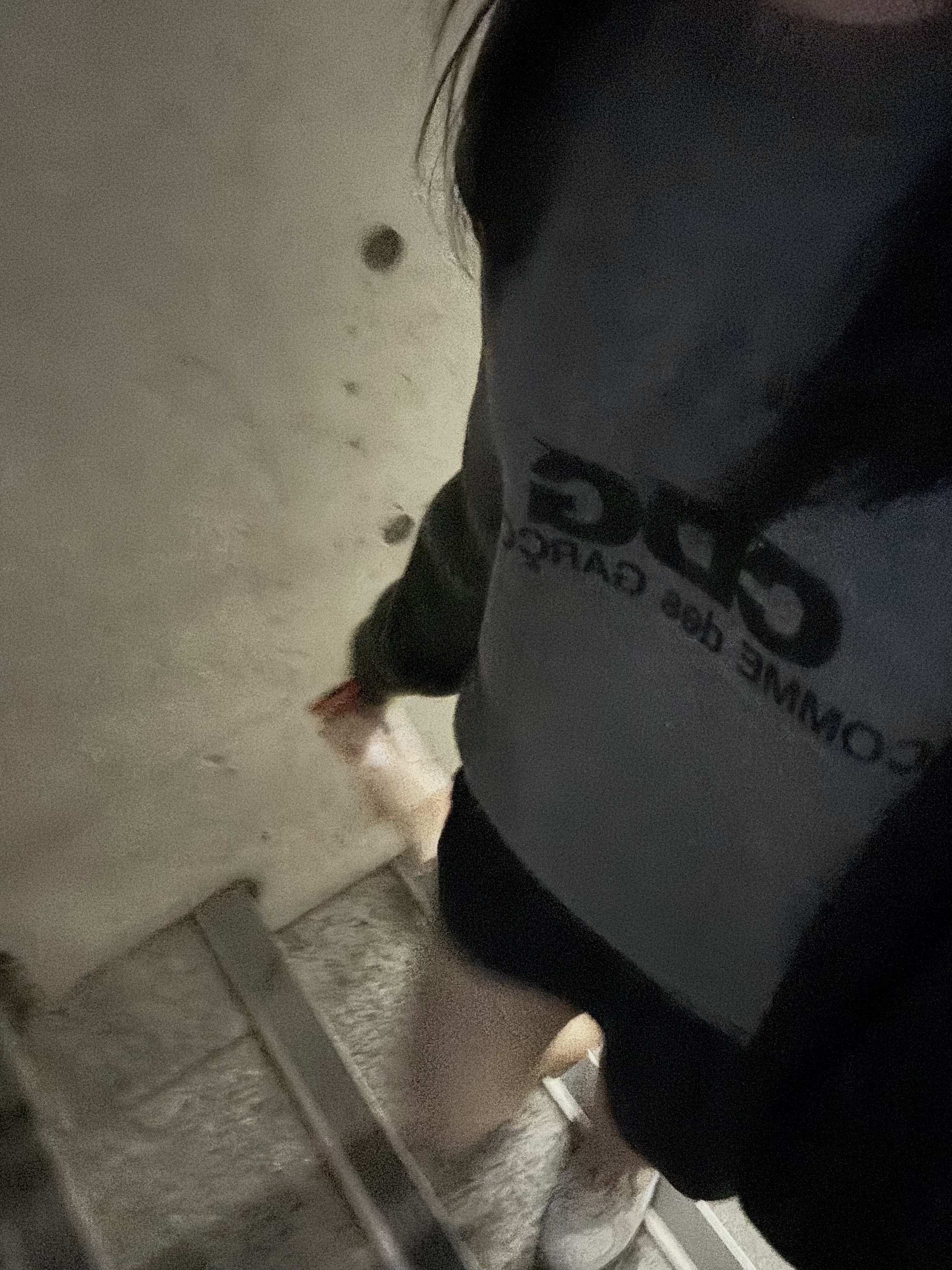 CDG Round Neck School Pullover Grey 착용 스타일