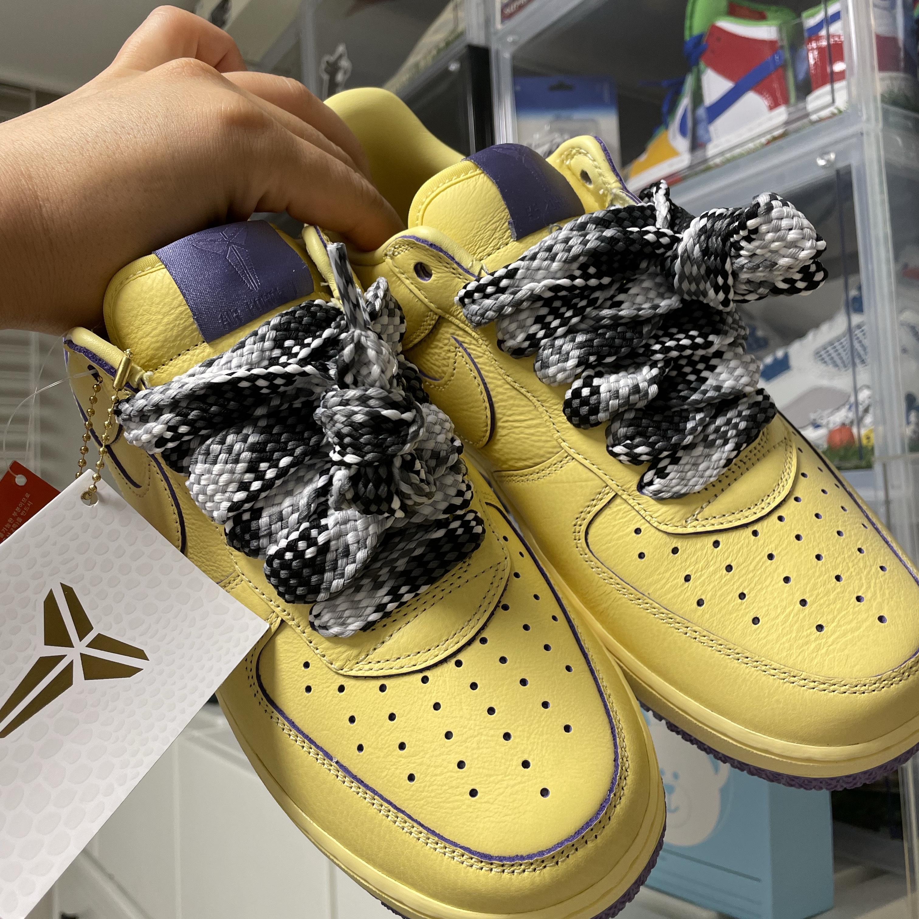Nike Air Force 1 Low Protro Soft Yellow 착용 스타일 - 4