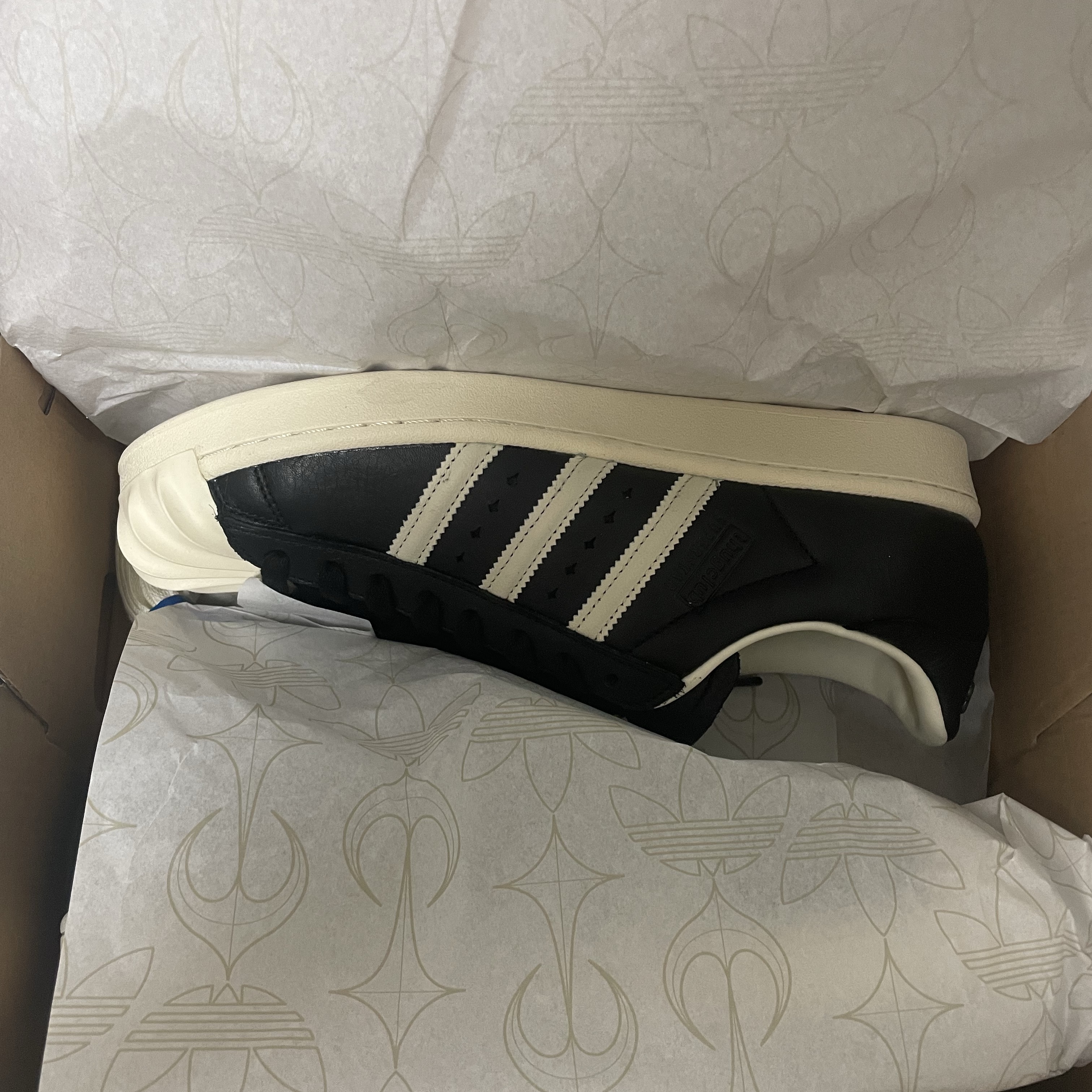 Adidas x Thug Club Superstar Vintage Core Black Cream White 착용 스타일