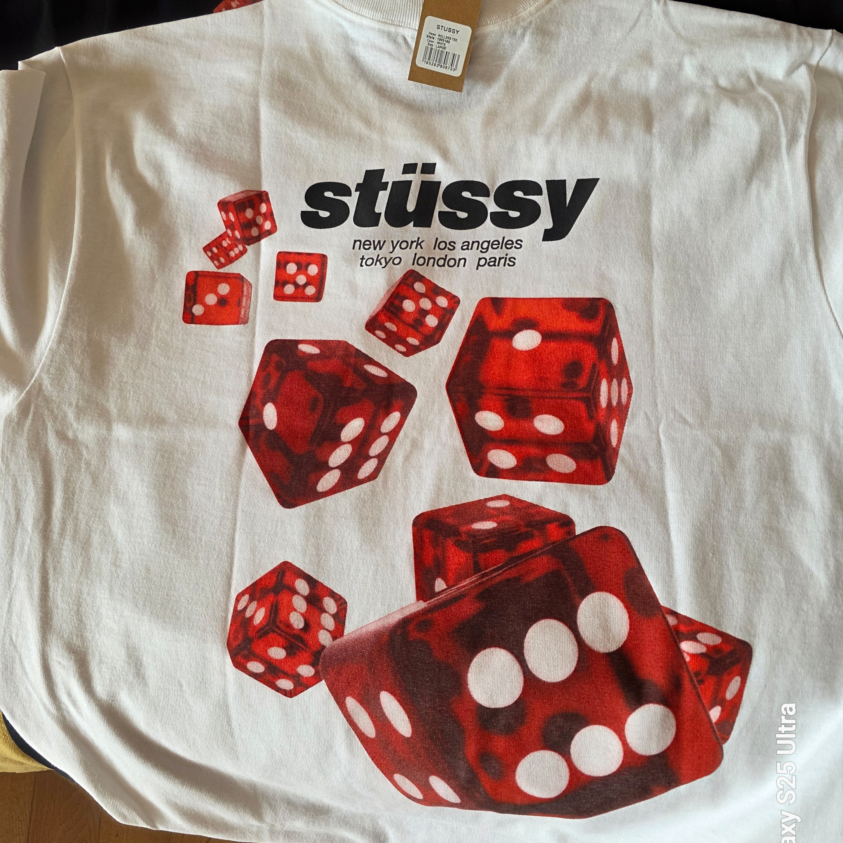 Stussy Rollers T-Shirt Black, Stussy Rollers T-Shirt White 착용 스타일 - 2