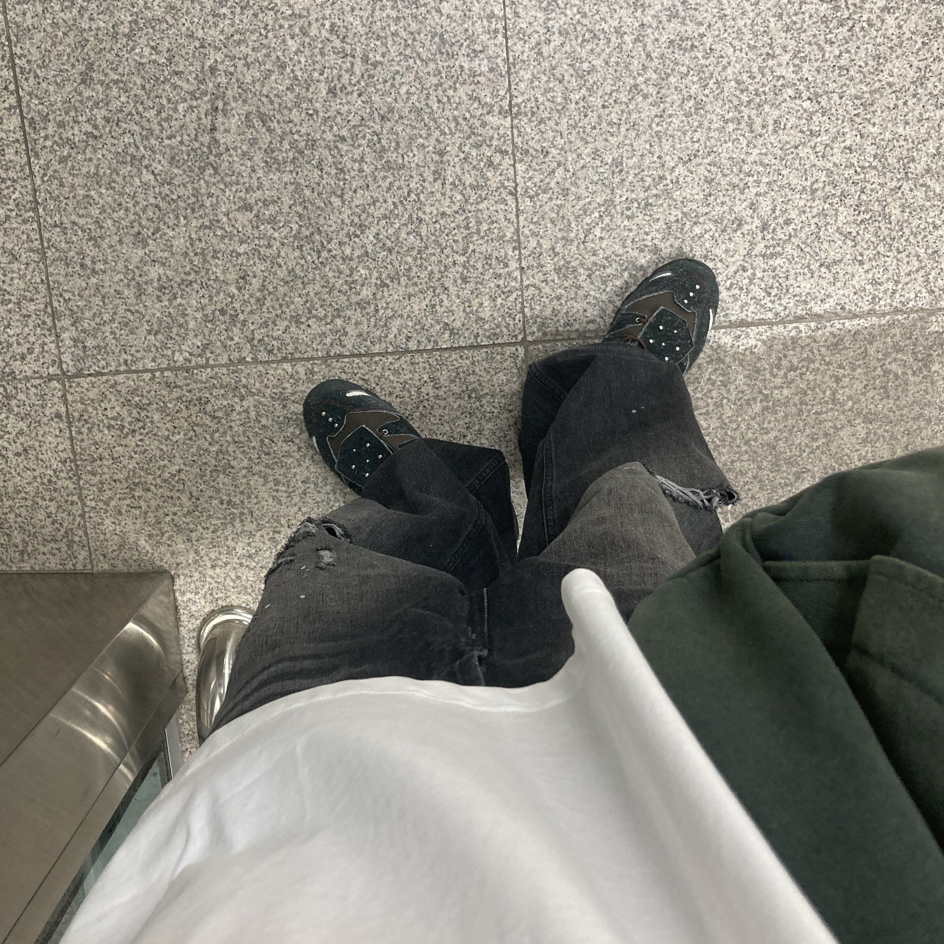 Salomon x The Broken Arm XA Jungle Black White, Farfromwhat Far Vintage Washed Jeans Blue 착용 스타일 - 3