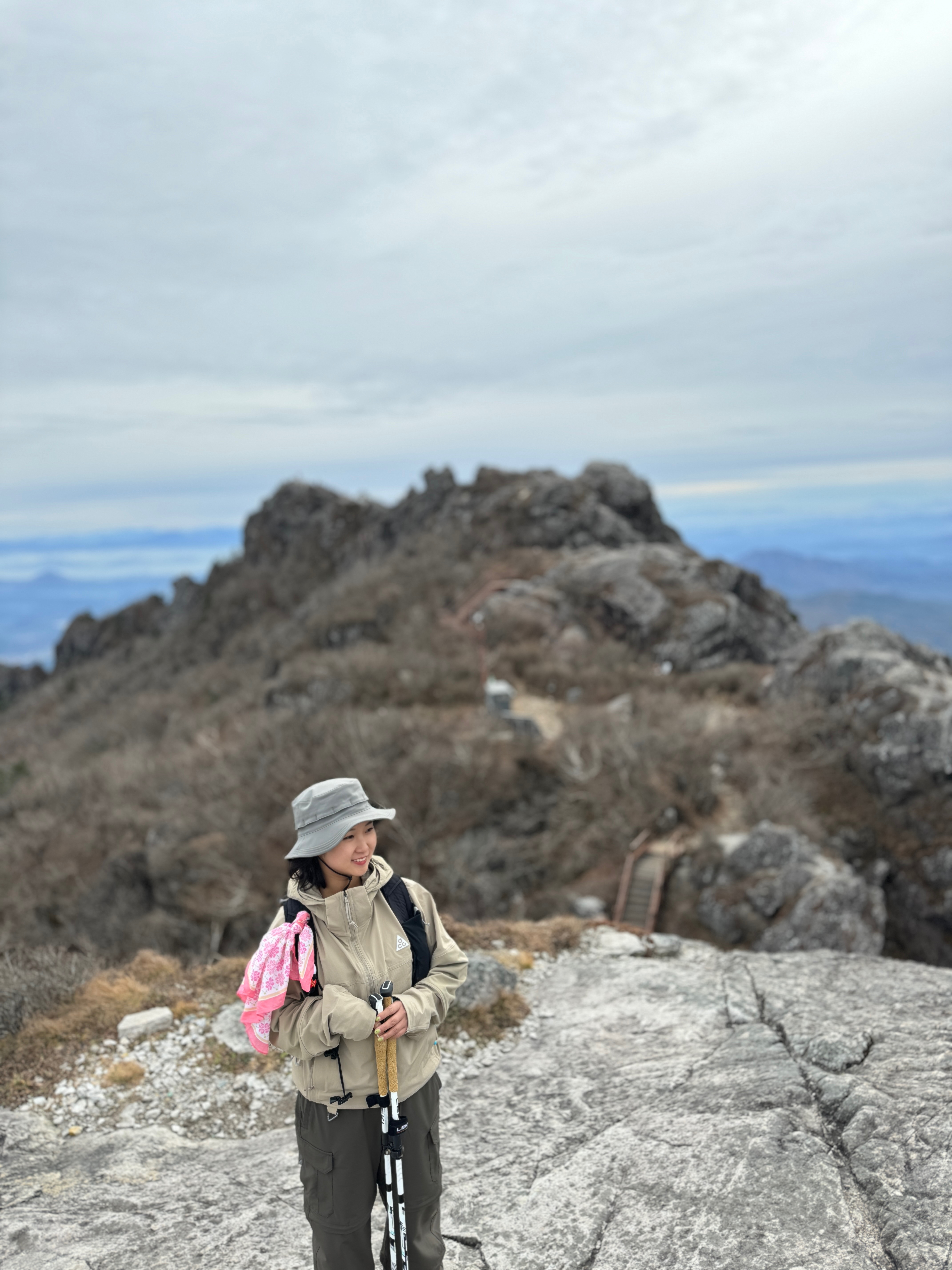 Nike ACG Sun Farer Jacket Khaki Summit White - Asia, Arc'teryx Aerios 15 Backpack Pixel 착용 스타일 - 2