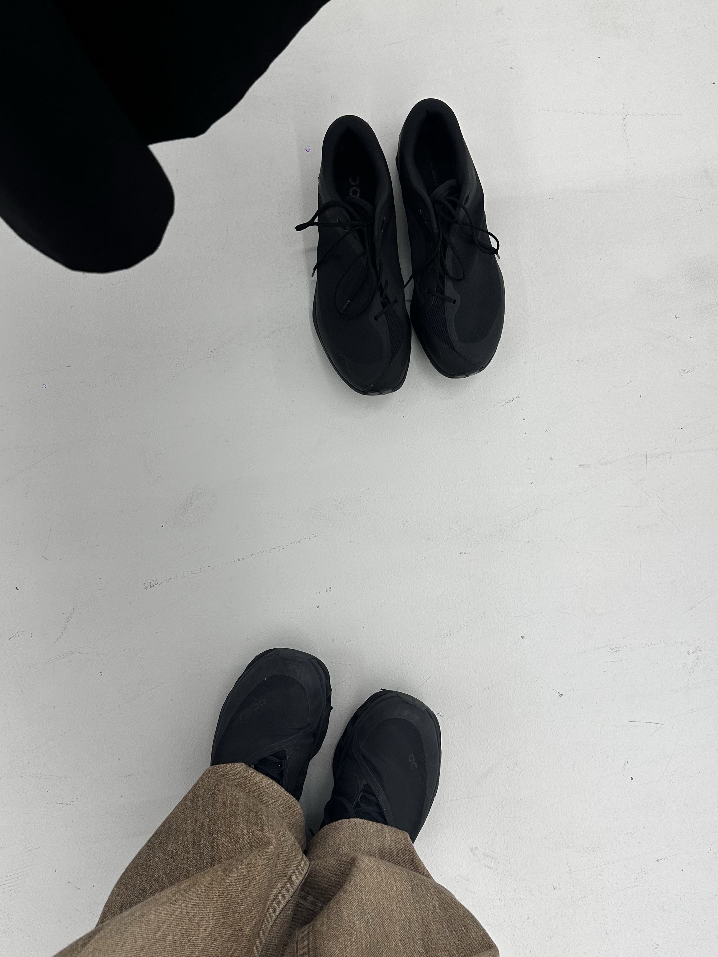On Running x Post Archive Faction (Paf) Cloudventure Peak All Black, On Running x Post Archive Faction (Paf) Cloudmonster 2 Black Magnet 착용 스타일