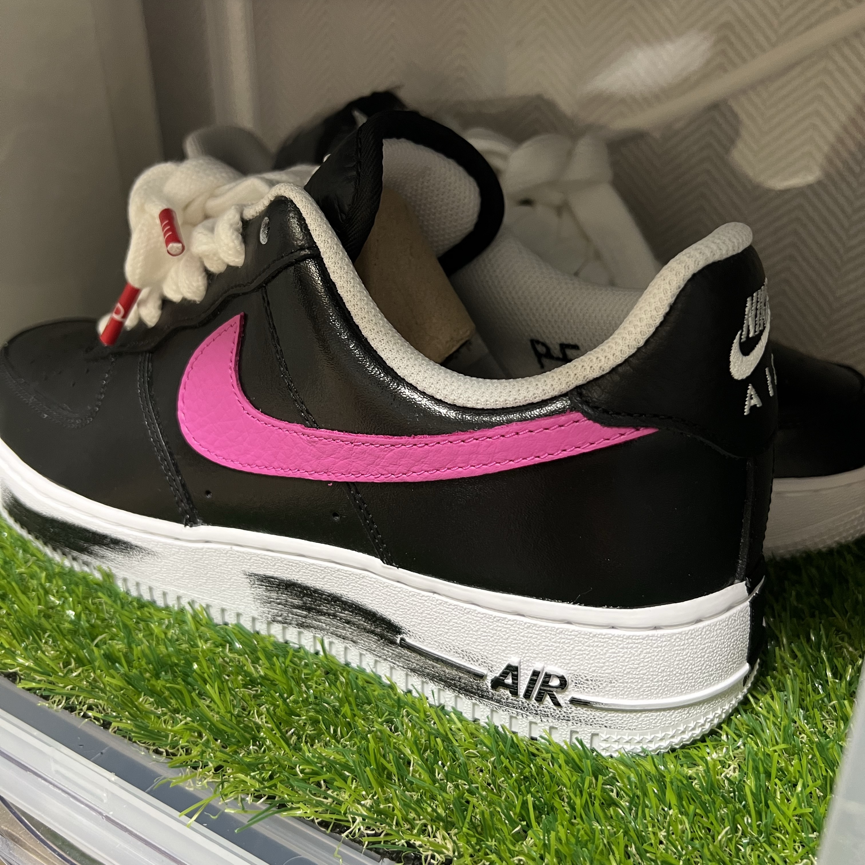 Nike x Peaceminusone Air Force 1 Low Para-Noise 3.0 Black and Multicolor 착용 스타일