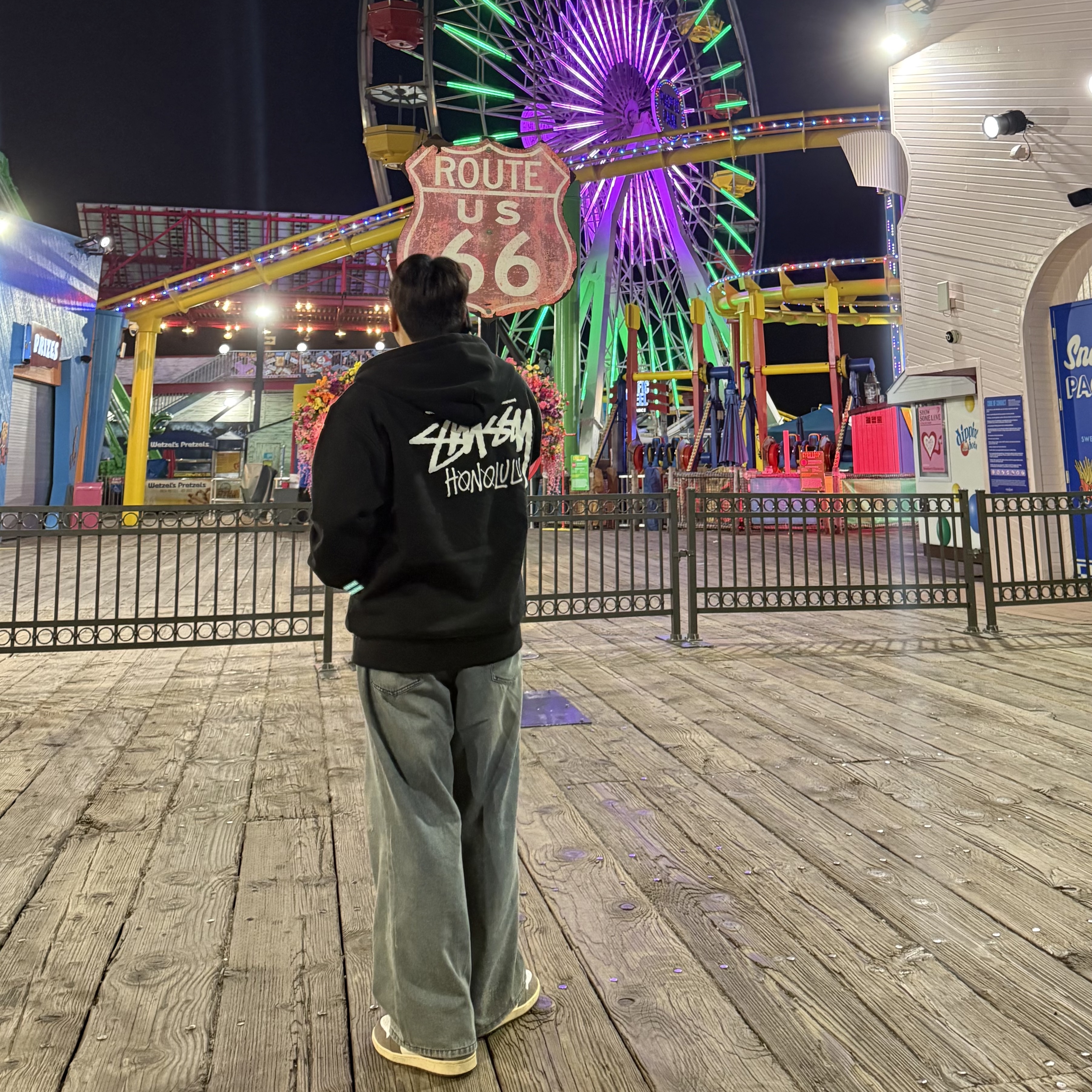Stussy Stock Honolulu Zip Hoodie Black, Jordan 1 x Travis Scott Retro High OG SP Mocha 착용 스타일