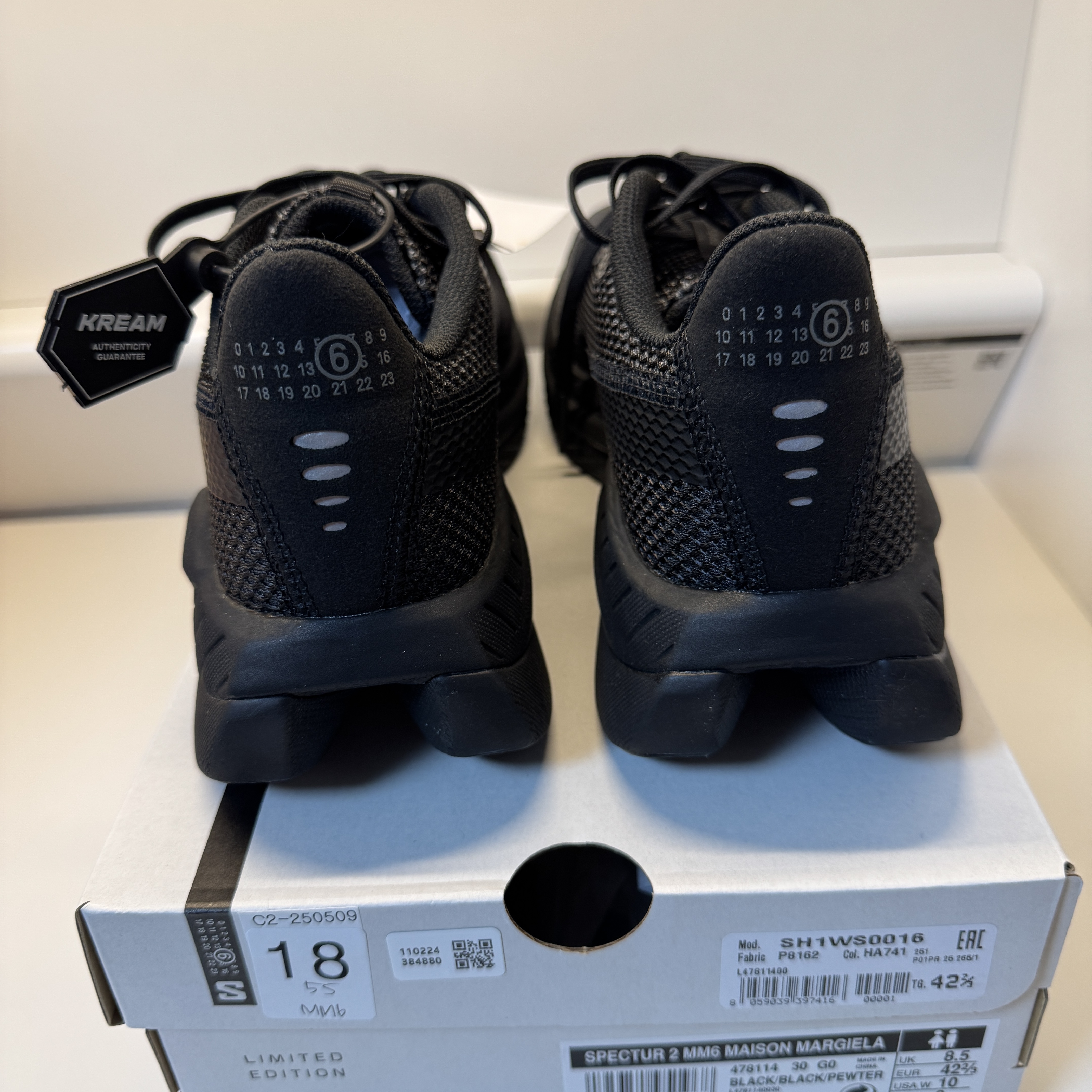 Salomon x MM6 Maison Margiela Spectur 2 Black Pewter 착용 스타일 - 4