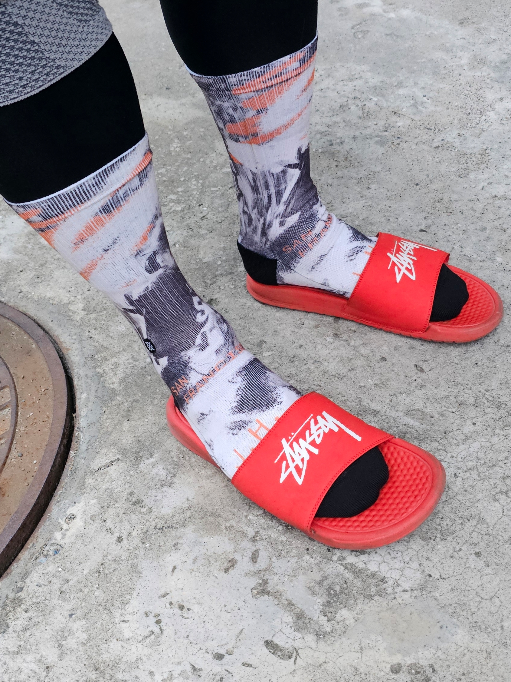 STANCE X MLB 2024 Players Streak JH Lee Crew, Nike x Stussy Benassi Slide Habanero Red 착용 스타일
