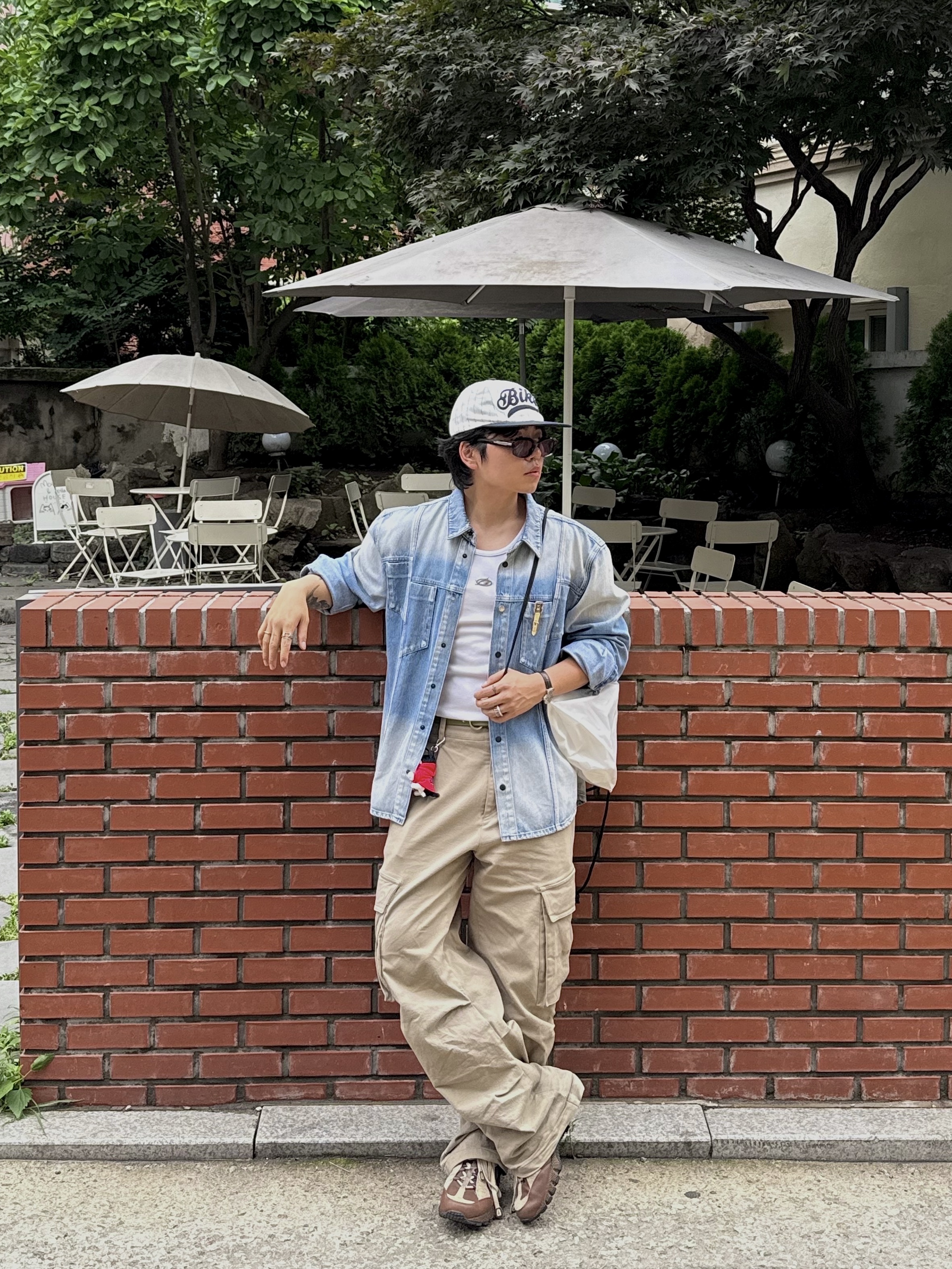 Nike x Jacquemus Air Humara LX Ale Brown and Gold, TOWTOW.ARCHIVE Timeless Twist Wristlet V3_Black&Silver 착용 스타일 - 4