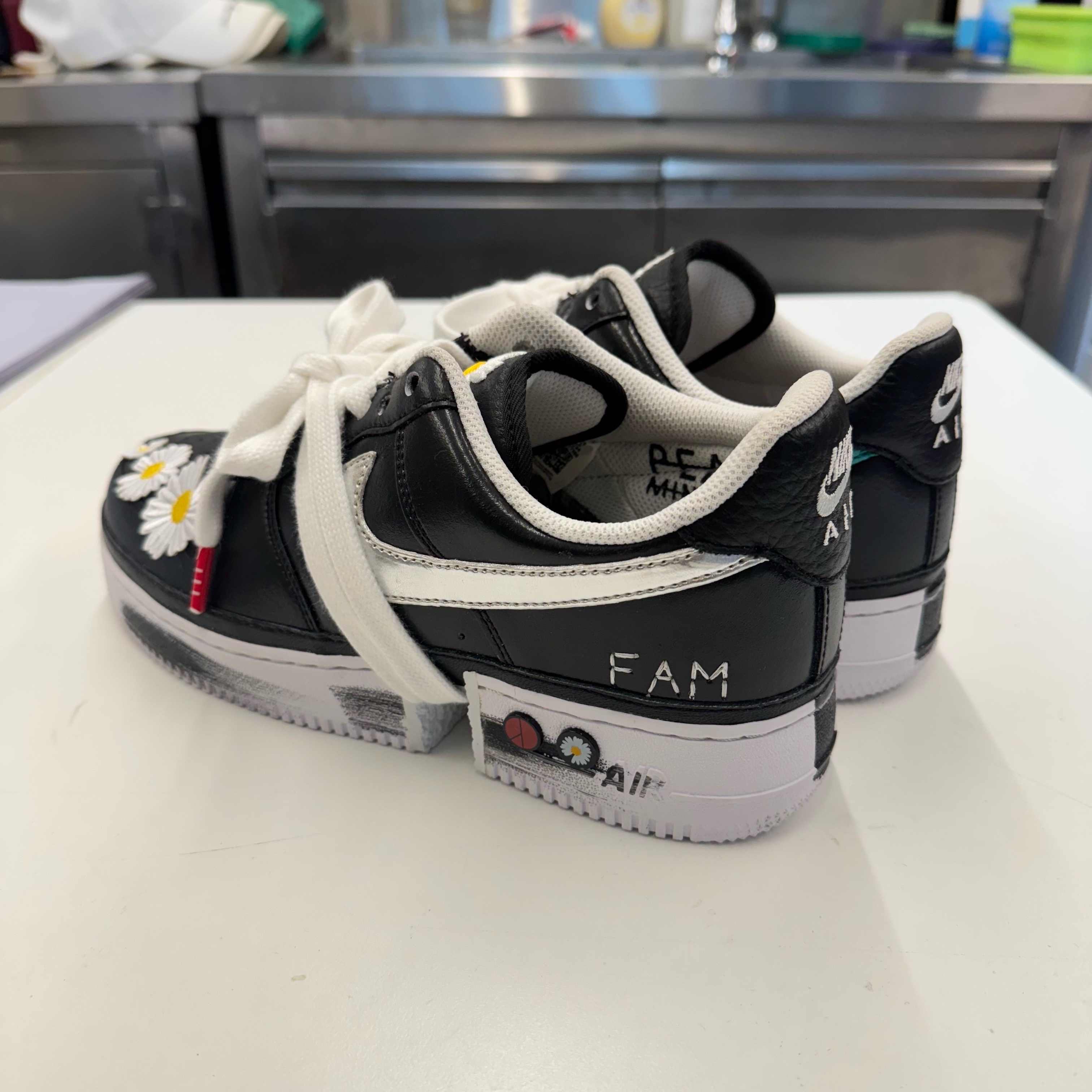 Nike x Peaceminusone Air Force 1 Low Para-Noise 3.0 Black and Multicolor 착용 스타일 - 6