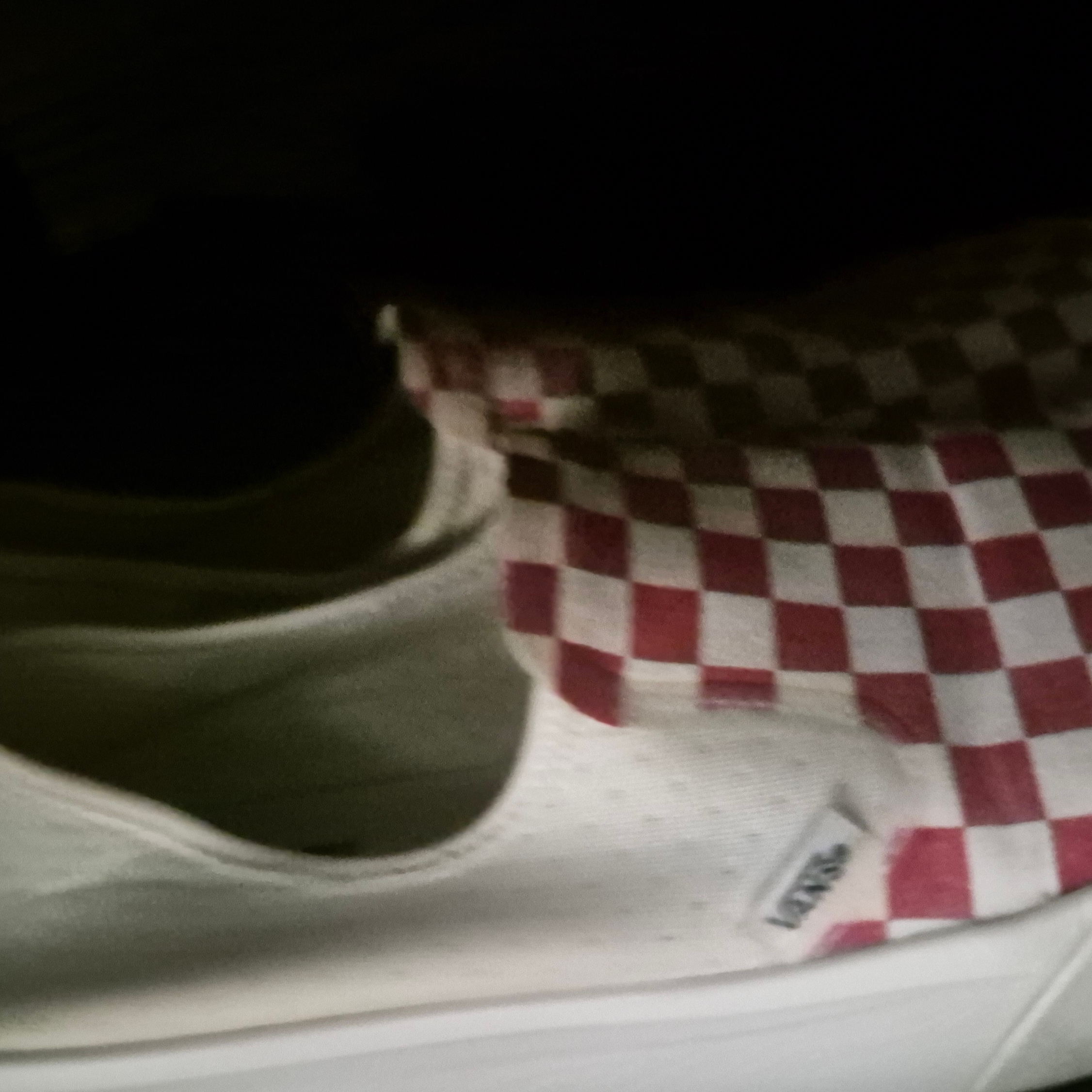 Vans ComfyCush One Checkerboard Racing Red Marshmallow 착용 스타일