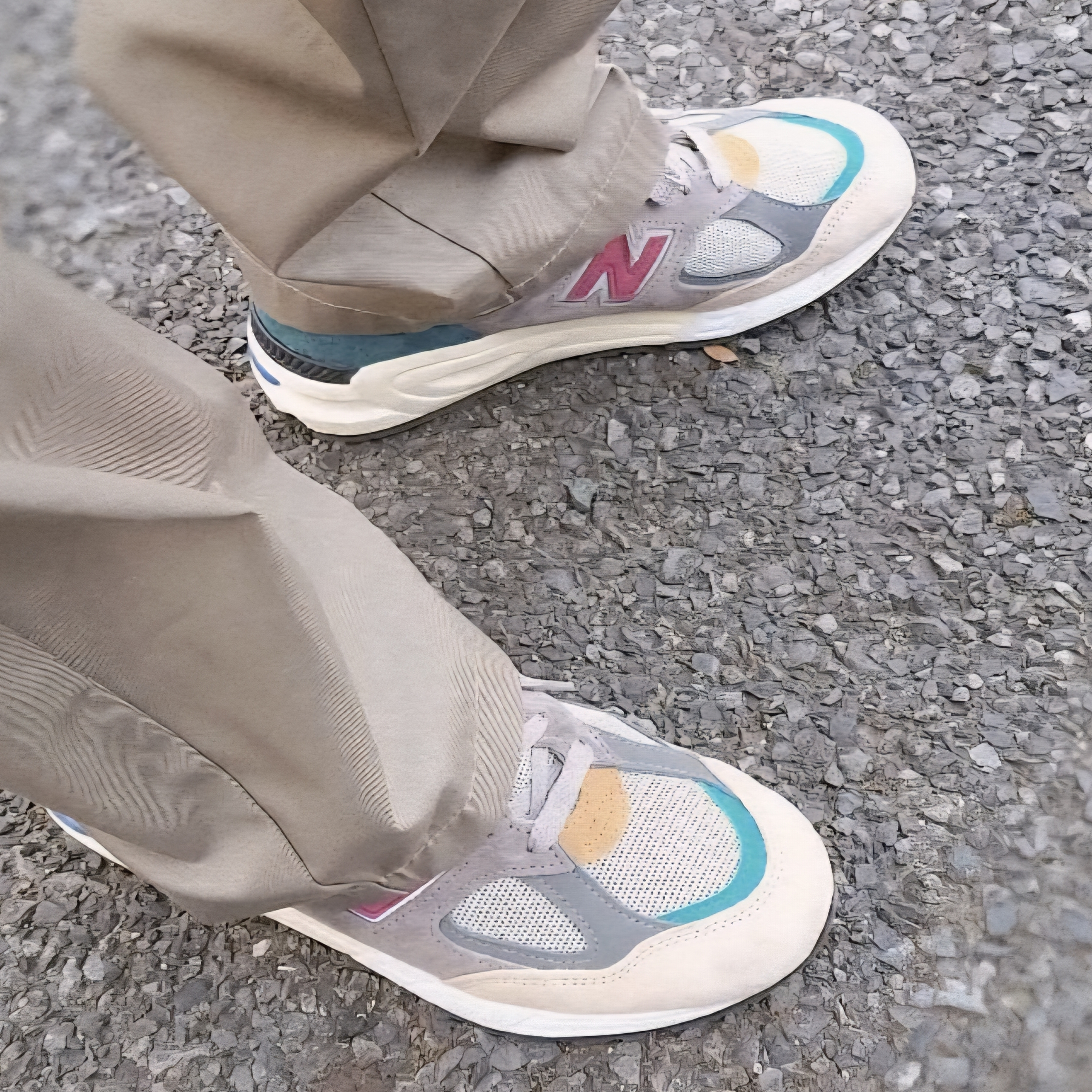New Balance 990v2 Made in USA Grey Tan 착용 스타일