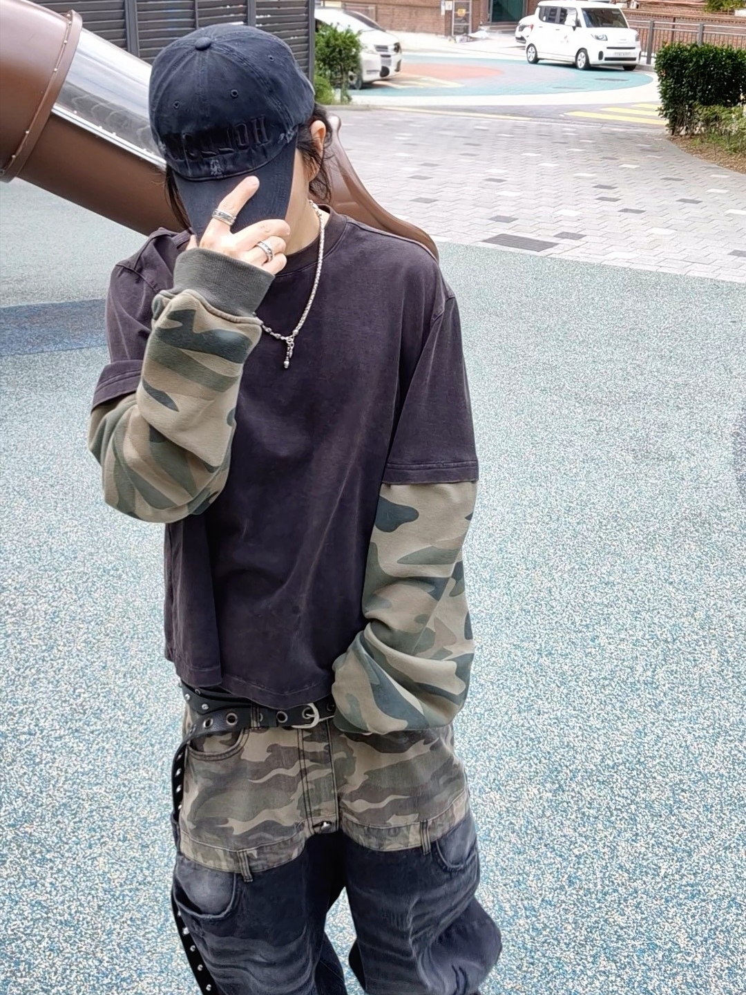 Nonnod Hollow Destroyed Cap Vintage Black 착용 스타일 - 1