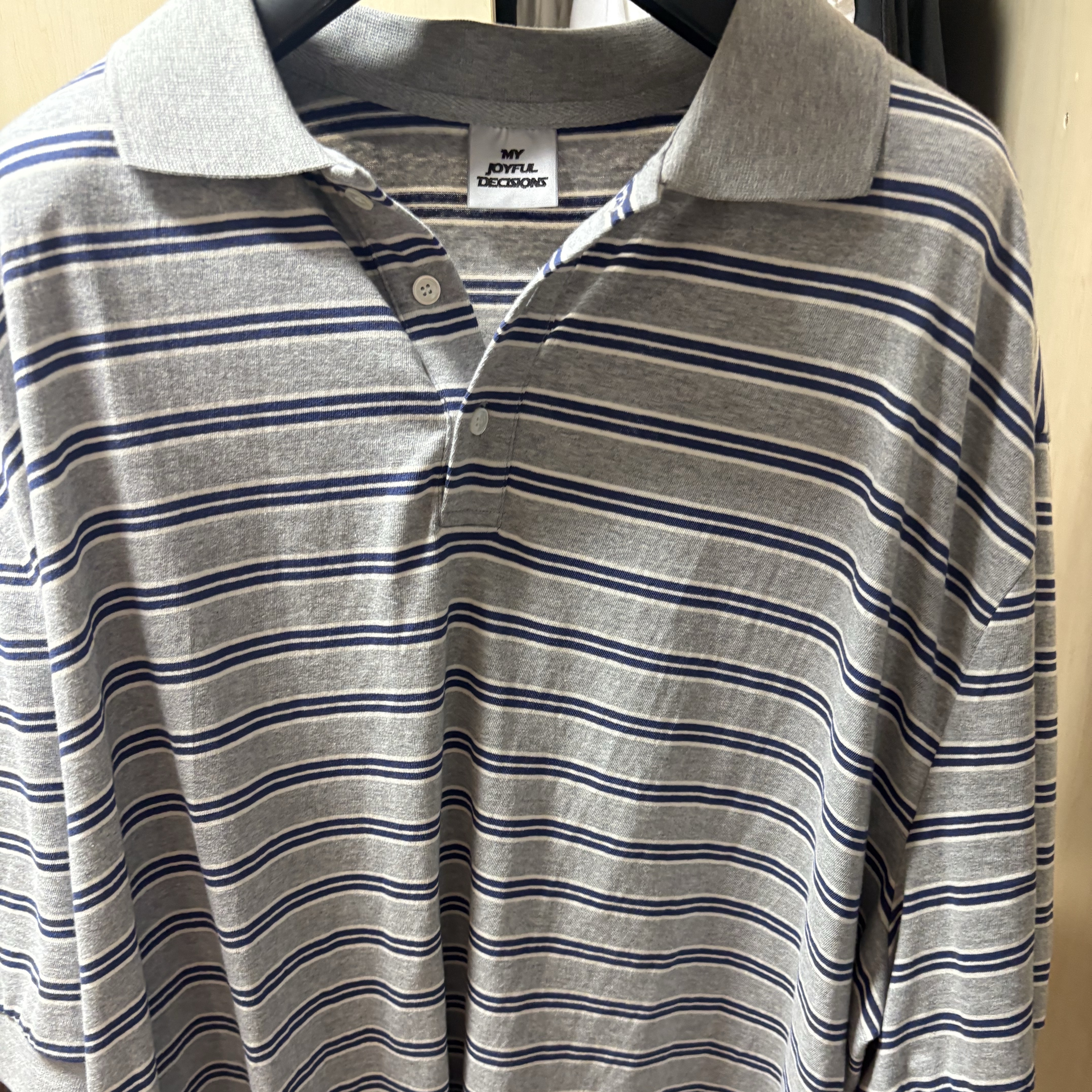 [KREAM 단독] MJD Oversized Stripe Polo Melange Grey 착용 스타일