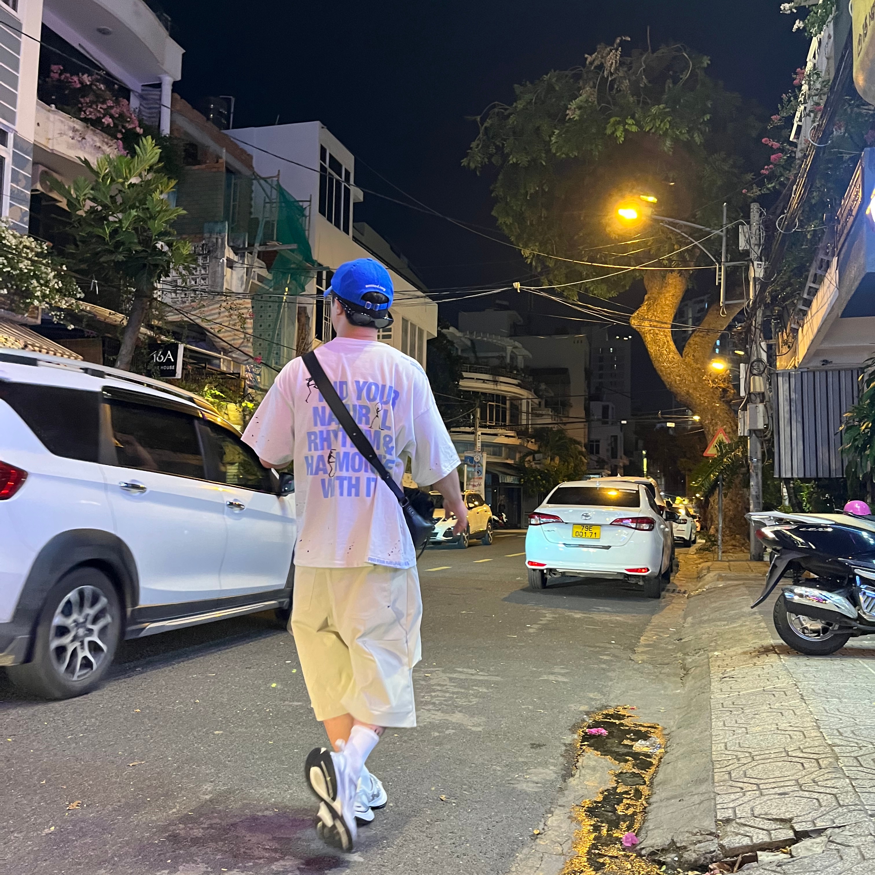 Nonnod Alpine Carpenter Shorts Beige, Nonnod Vintage Grunge Cap Washed Blue 착용 스타일 - 1