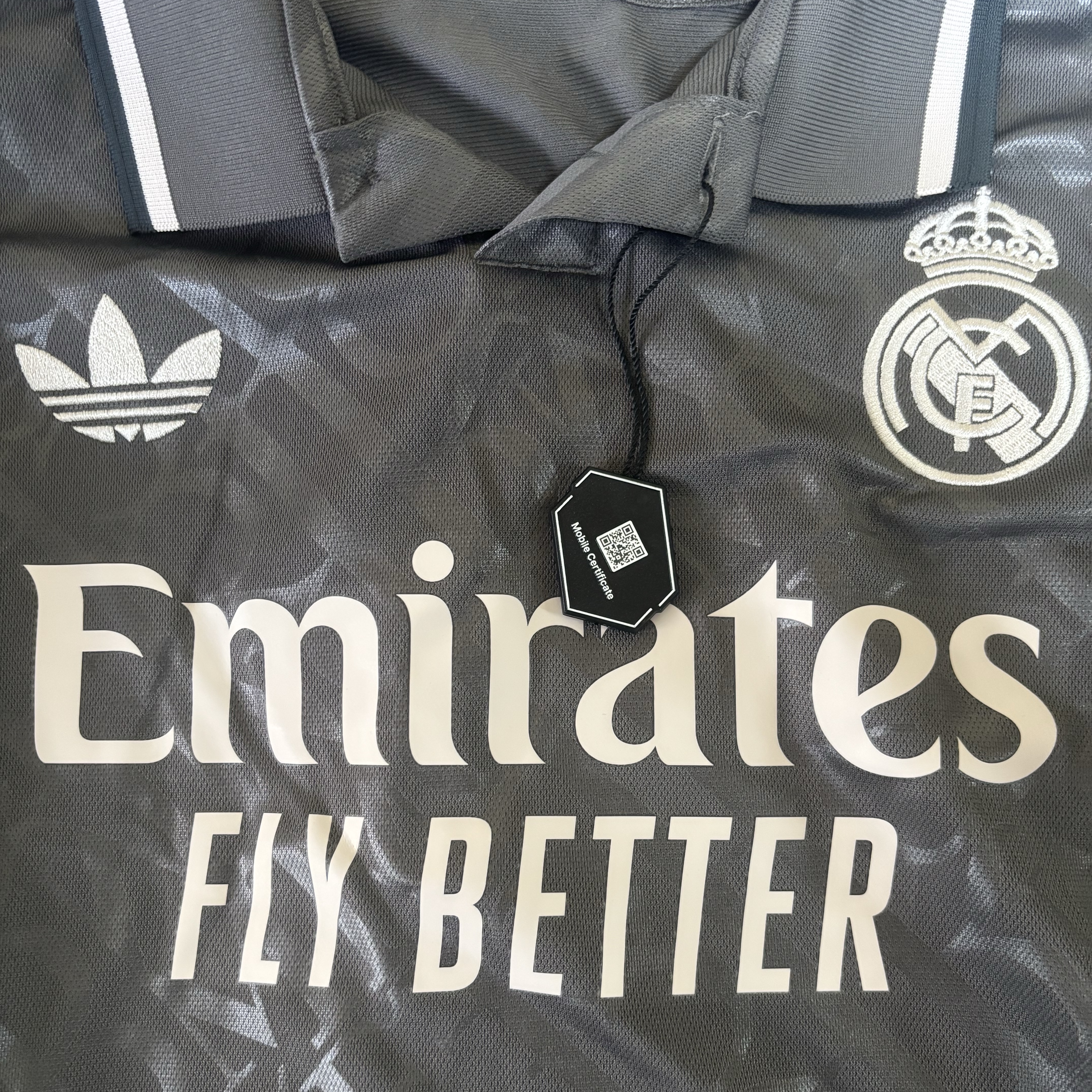 Adidas Real Madrid 2024/25 3rd Jersey Charcoal - KR Sizing (Non Marking Ver.) 착용 스타일