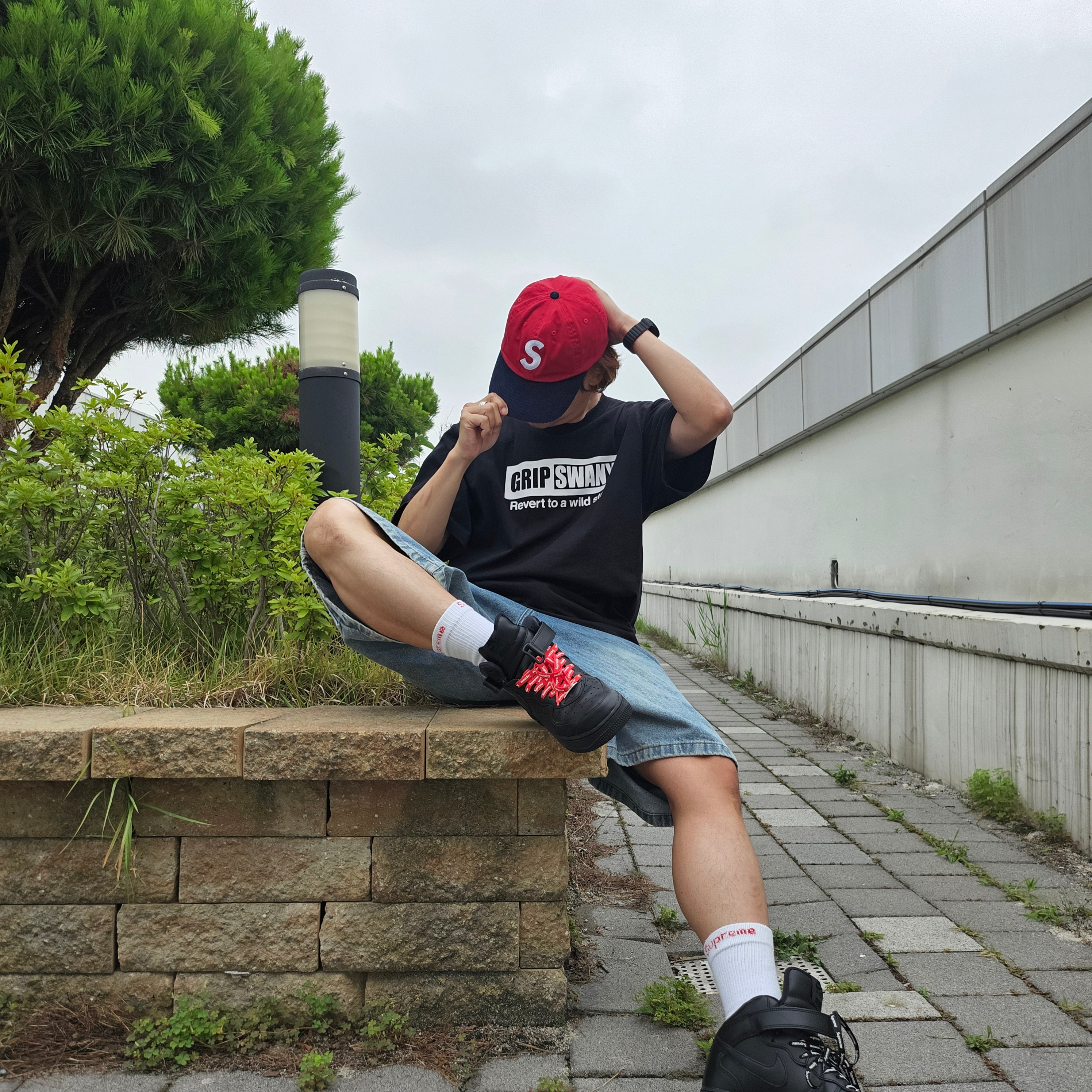 Supreme 2-Tone S Logo 6-Panel Red - 24SS, Nike x Supreme Air Force 1 Mid Black 착용 스타일 - 1