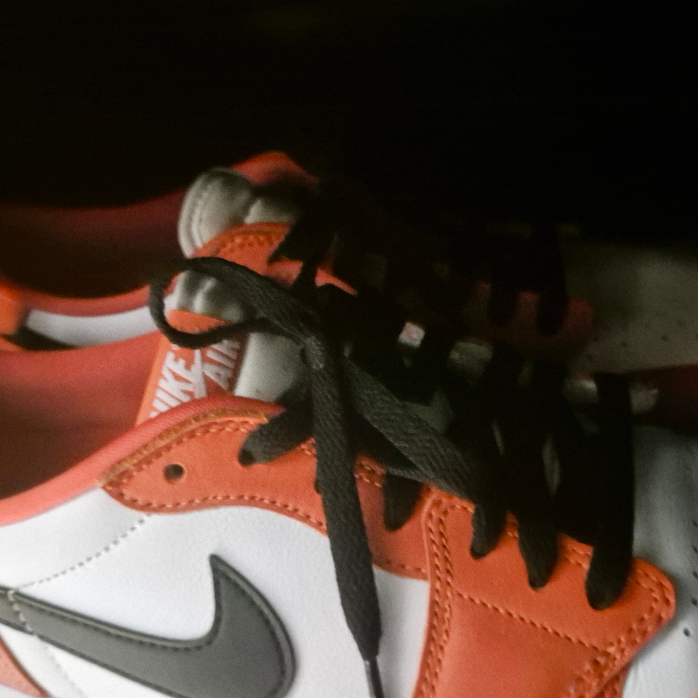Jordan 1 Low OG Starfish 착용 스타일