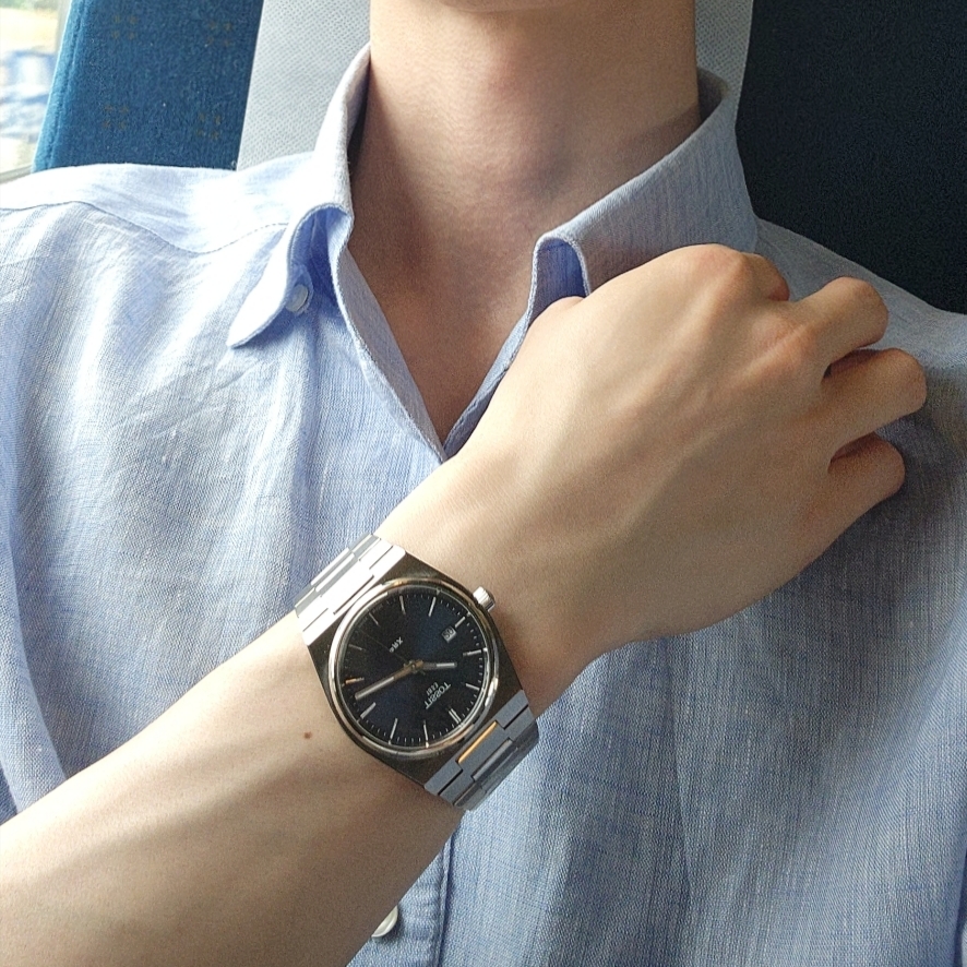 Tissot PRX 40mm Quartz Steel Blue 착용 스타일