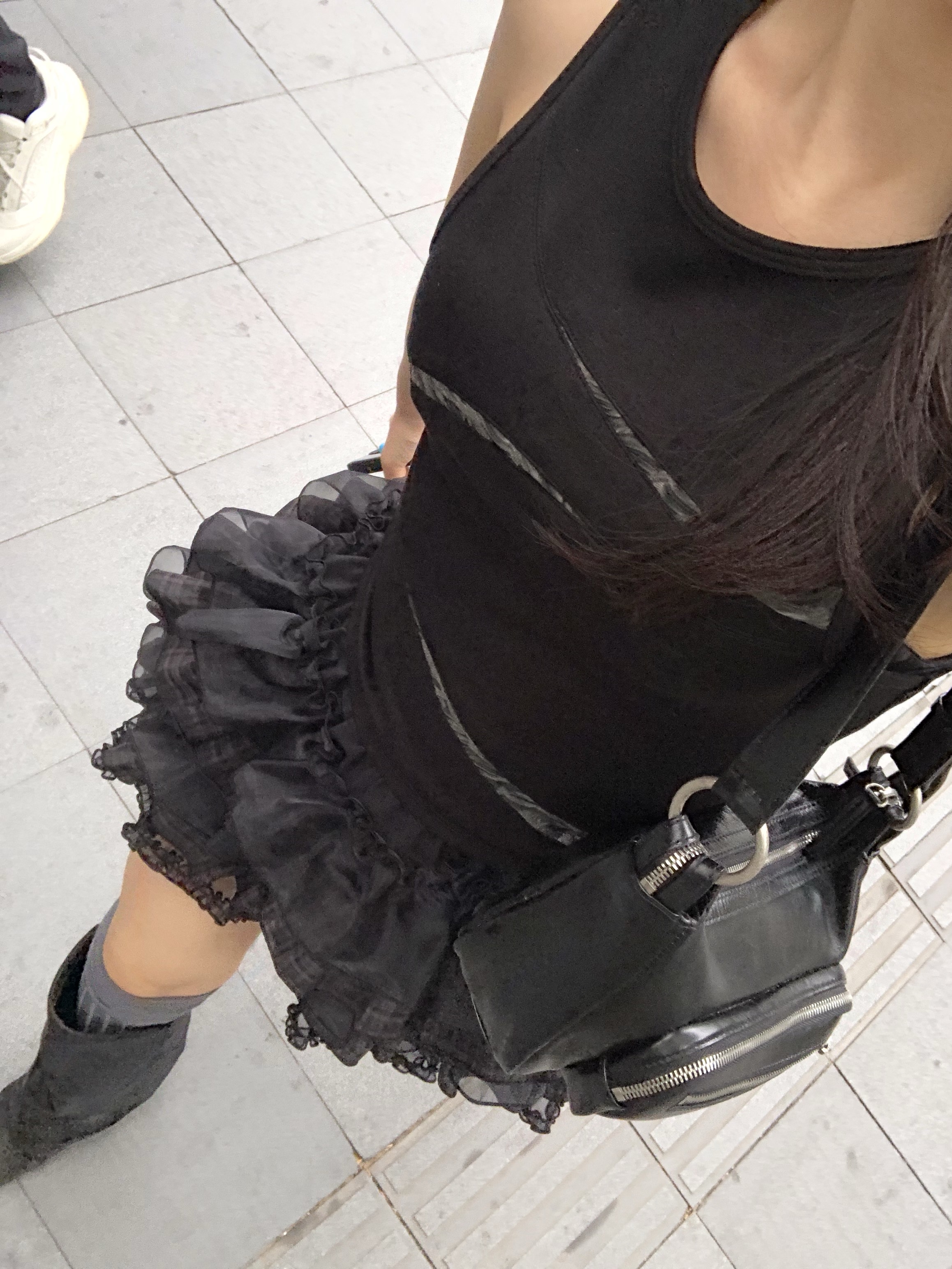 THREETOEIGHTY Wrinkle Leather Boots Black, Mischief Rhombus Bumper iPhone Case Black 착용 스타일 - 2