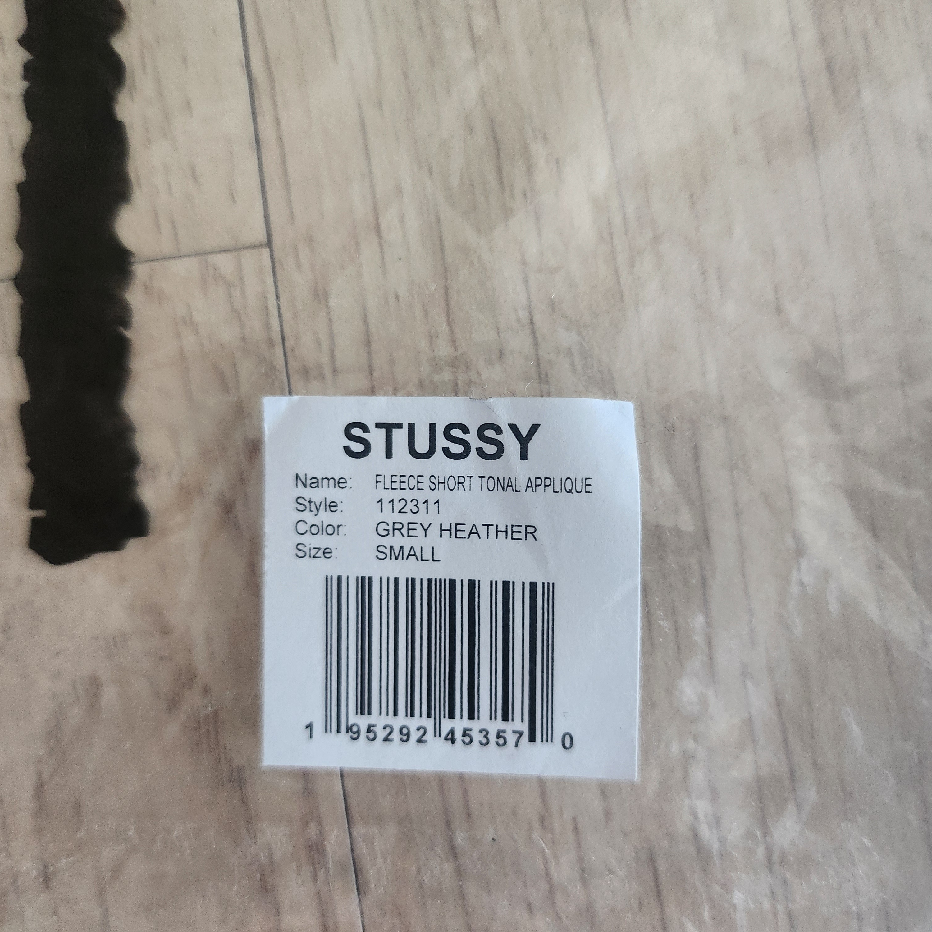 Stussy Tonal Applique Fleece Shorts Grey Heather 착용 스타일 - 9