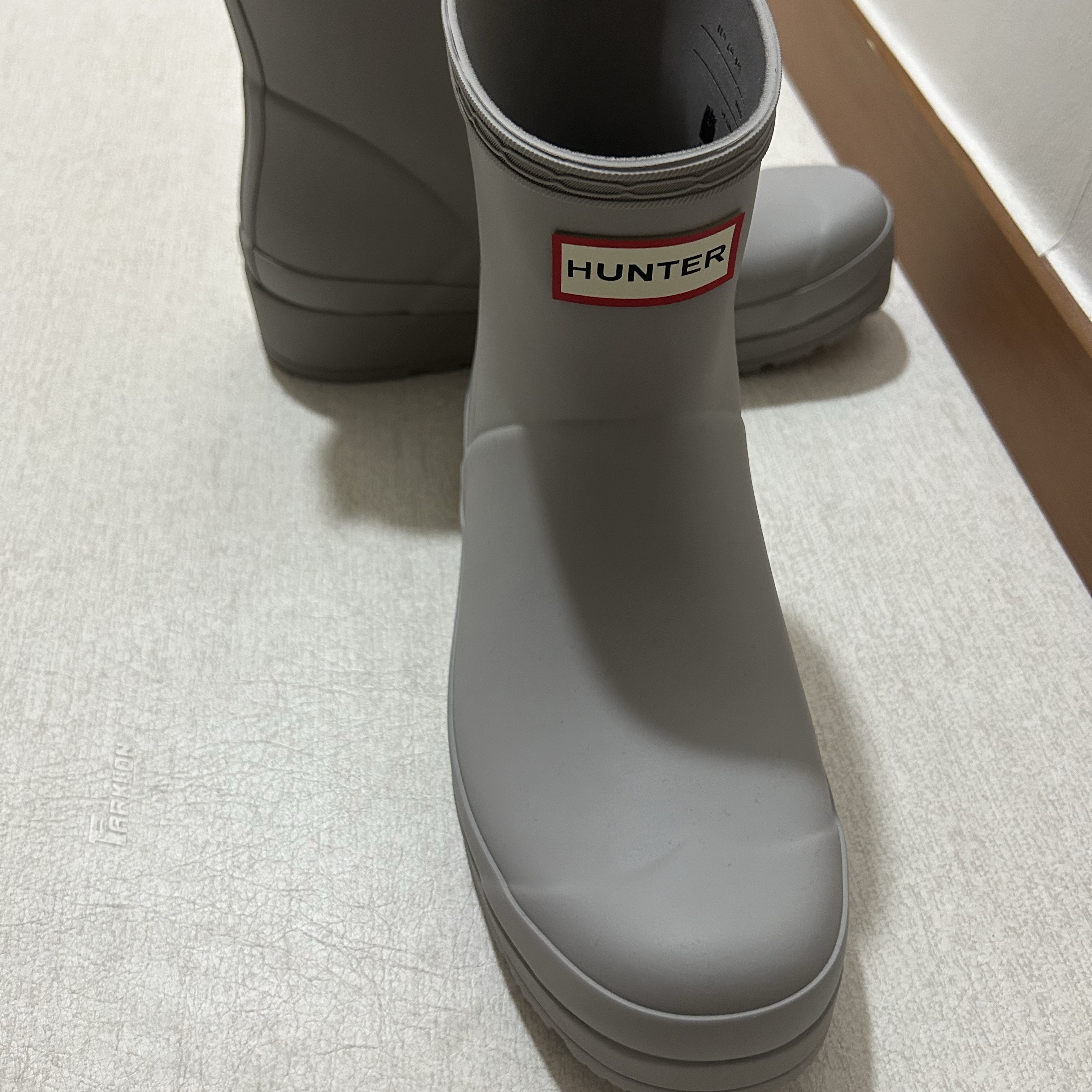 (W) Hunter Play Short Rain Boots Zinc Grey 착용 스타일