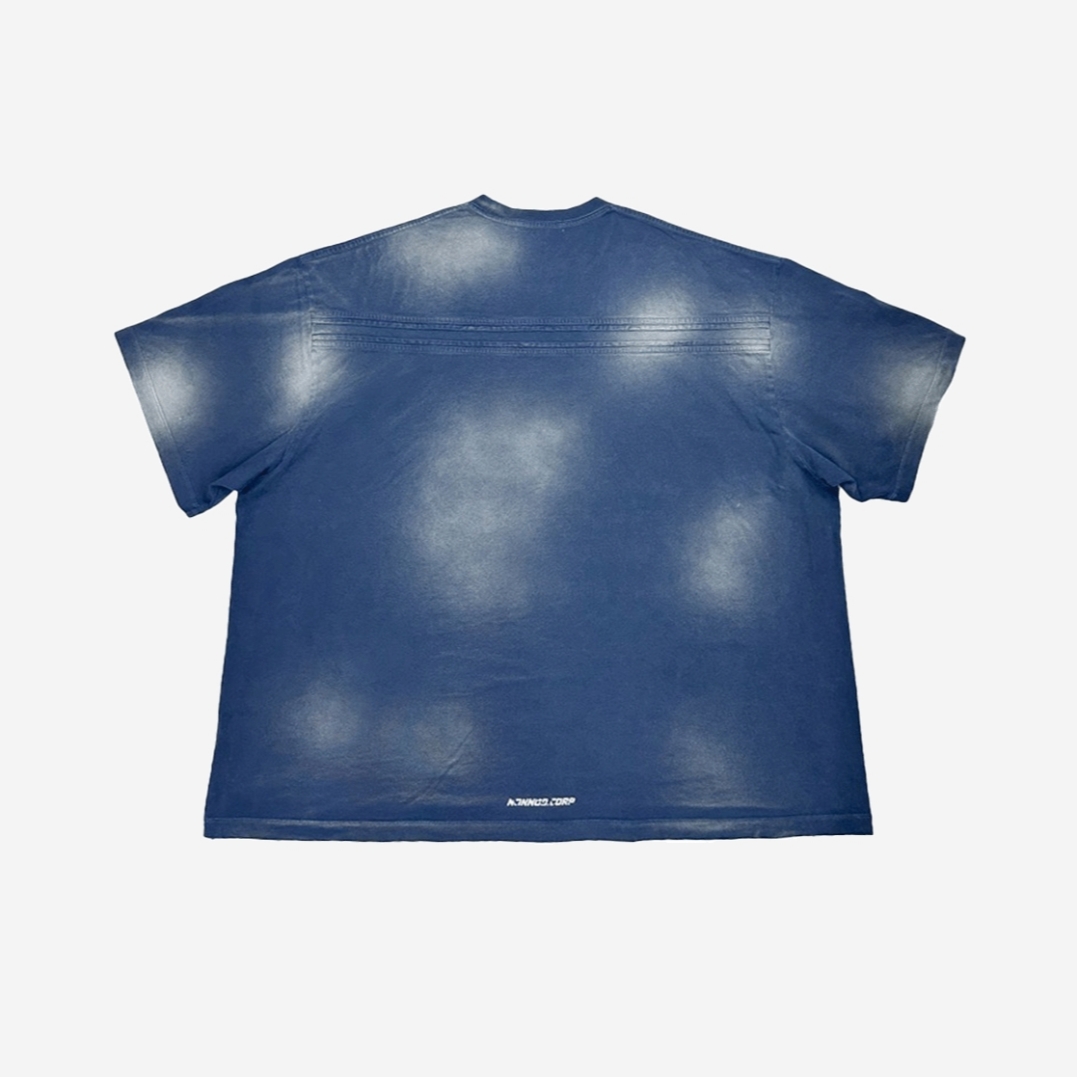 Nonnod Back Detail T-Shirt Washed Navy, Nonnod Alpine Carpenter Shorts Beige 착용 스타일 - 1