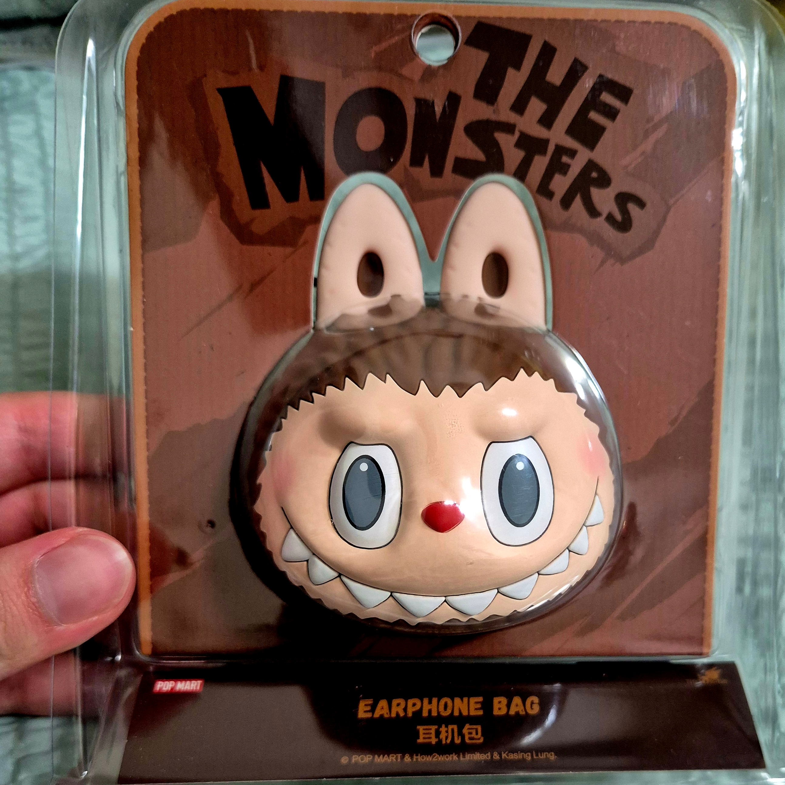 Pop Mart Labubu Original Silicone Earphone Bag Brown 착용 스타일