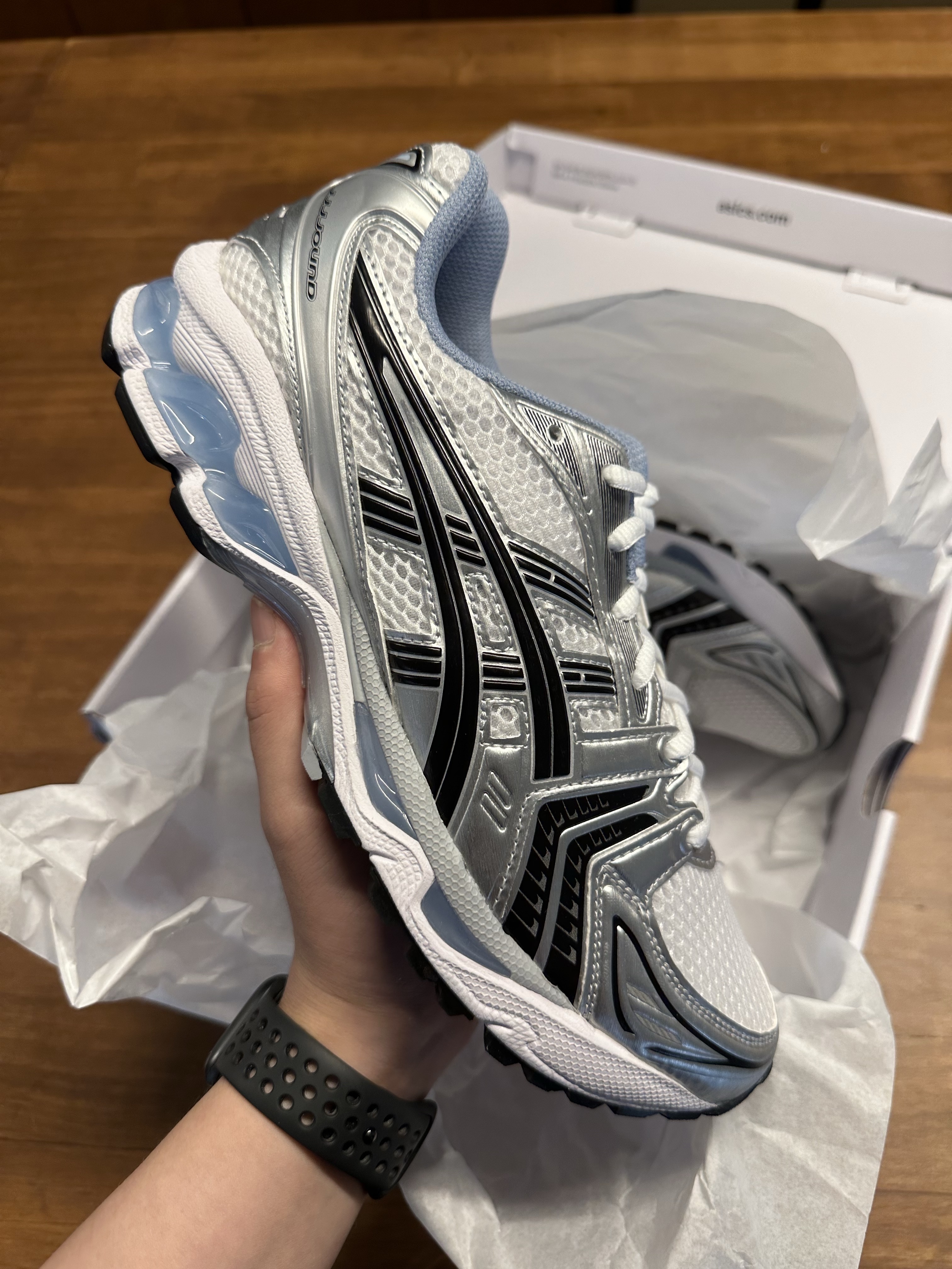 Asics x JJJJound Gel-Kayano 14 White Navy 착용 스타일 - 1