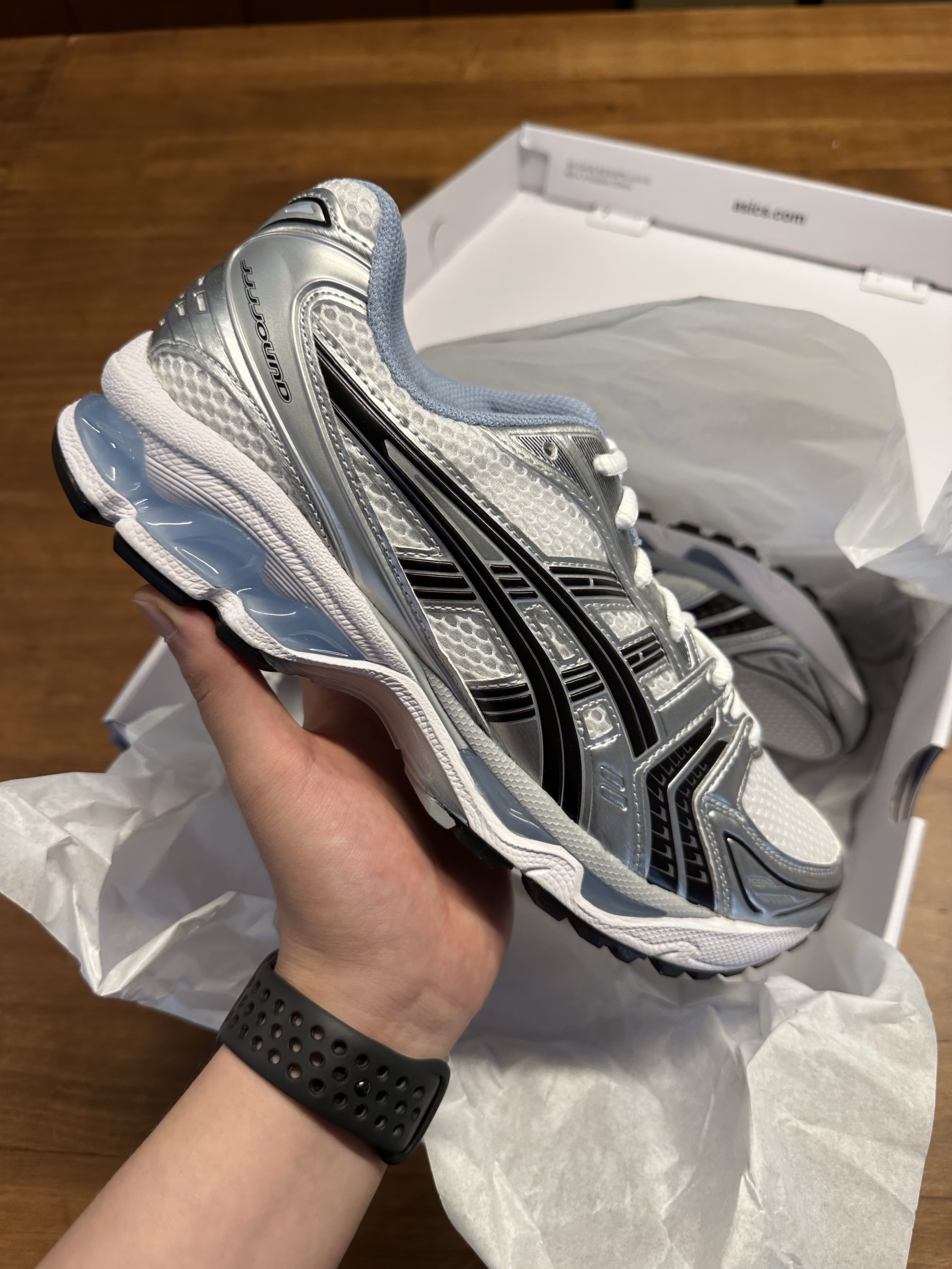 Asics x JJJJound Gel-Kayano 14 White Navy 착용 스타일 - 2