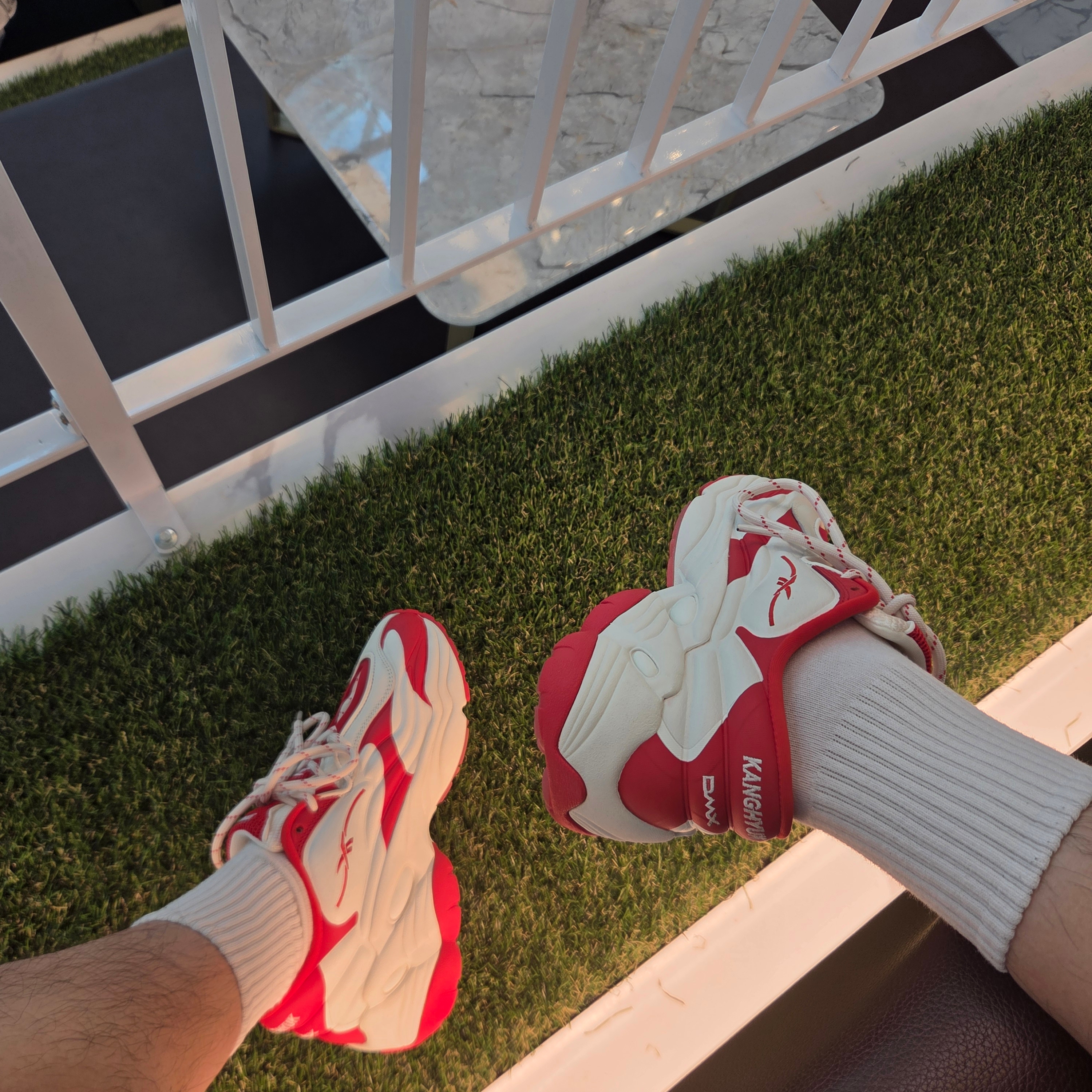 Reebok x Kanghyuk DMX Run 6 Modern Red White 착용 스타일