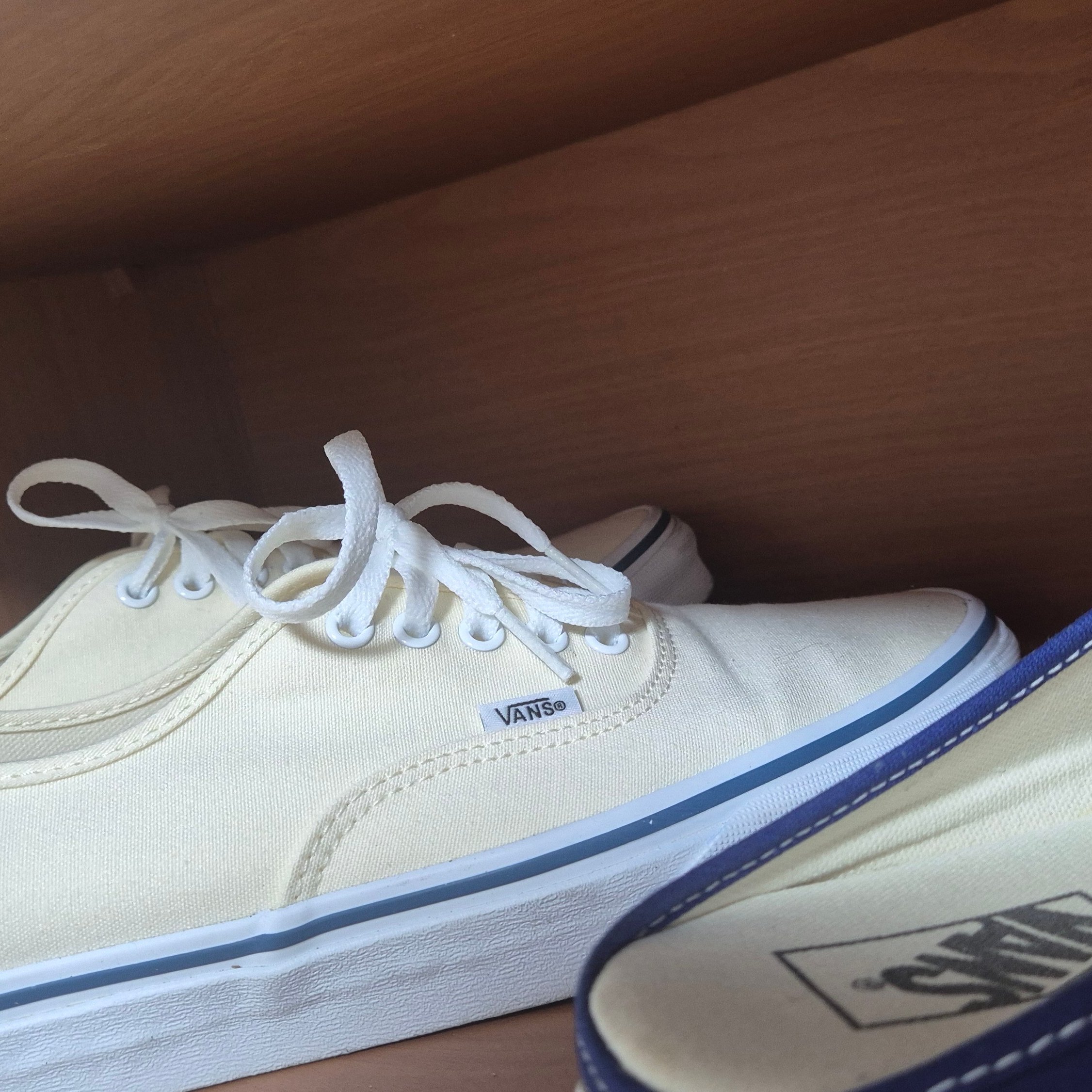 Vans Authentic White 착용 스타일