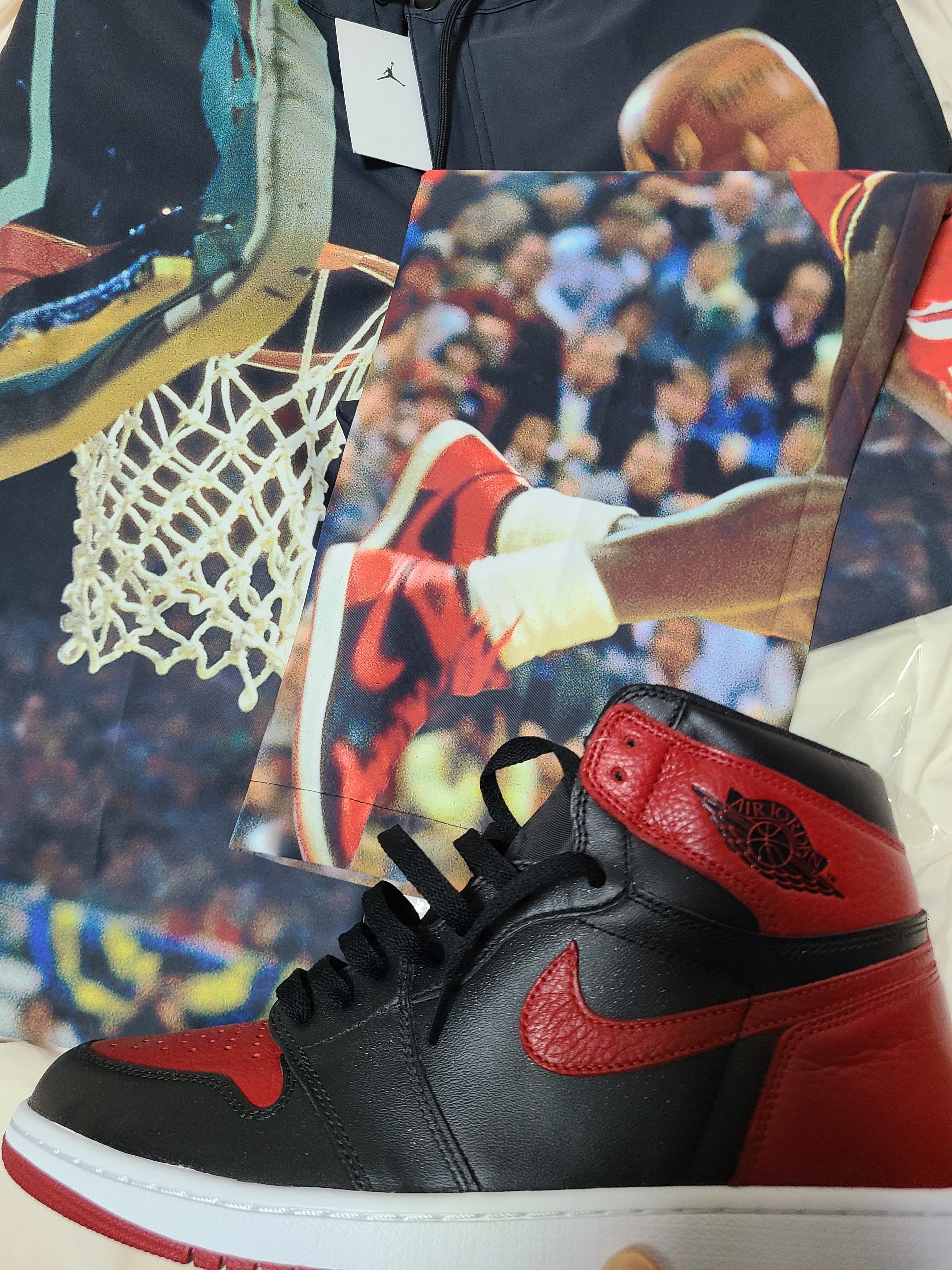 Jordan 1 Retro High OG Bred Banned 2016, Jordan Flight Heritage Pants Black 착용 스타일