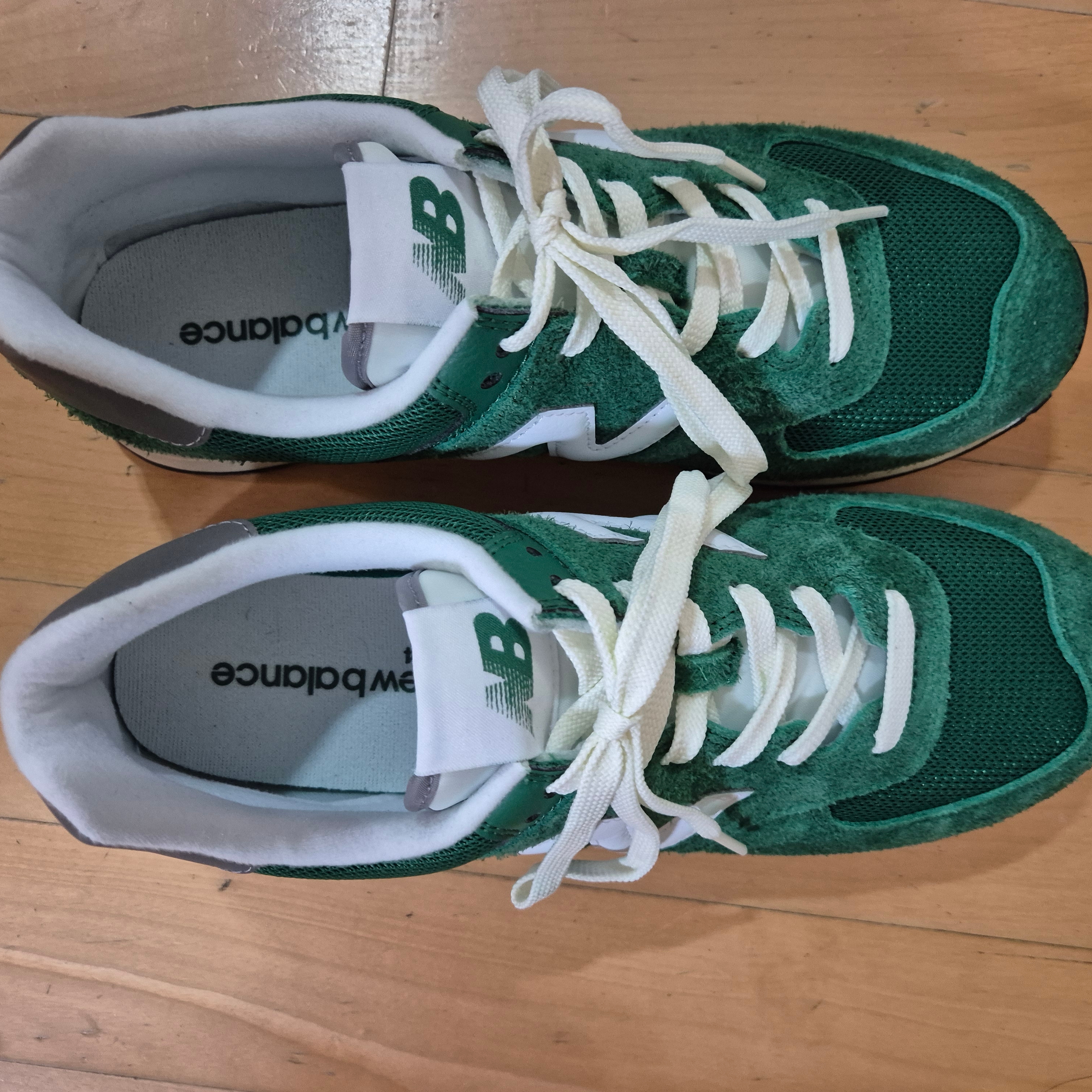 New Balance 574 Heritage Grass Green 착용 스타일