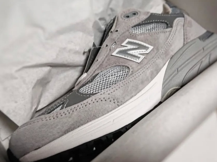 (W) New Balance 993 Made in USA Grey - B Standard 착용 스타일