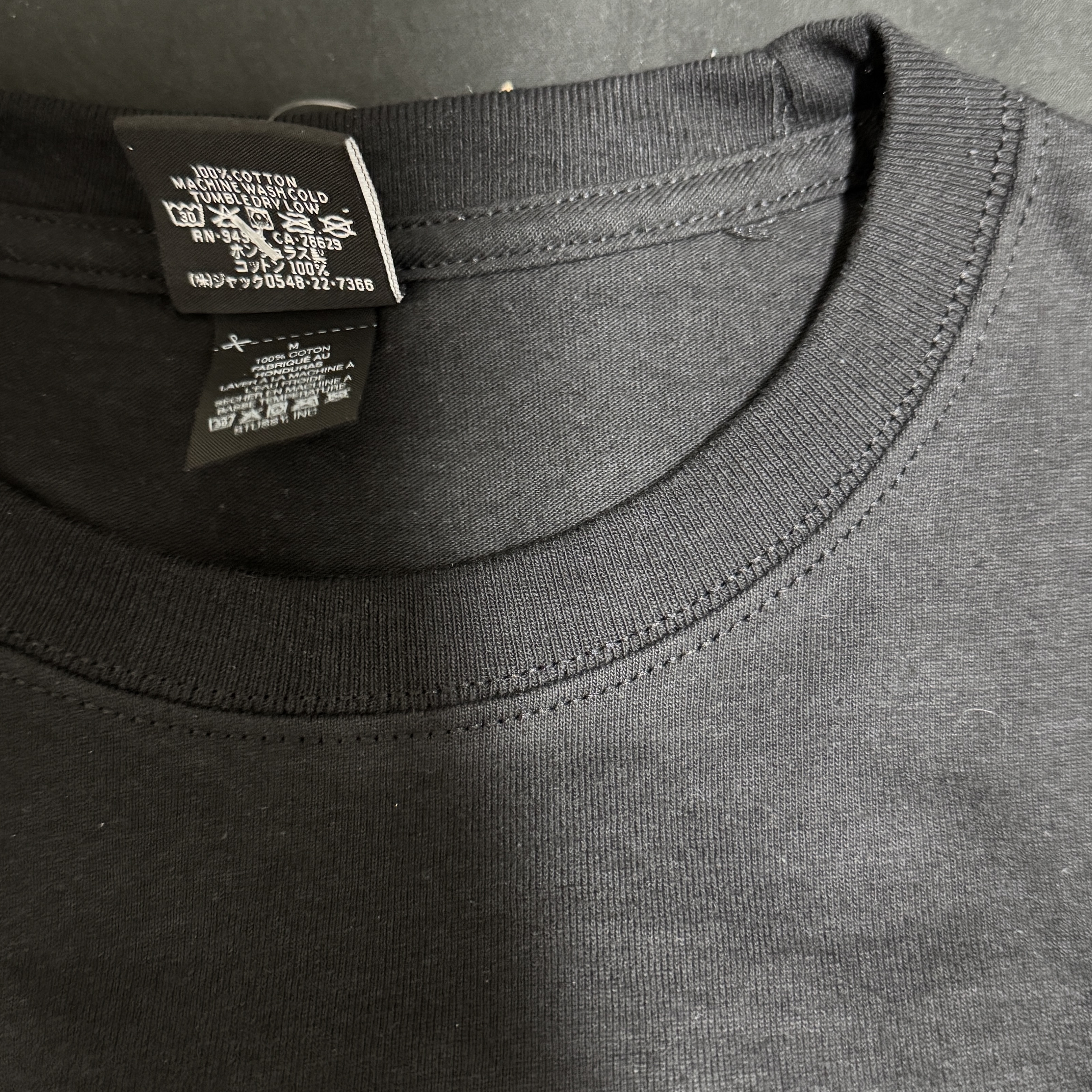 Stussy Stock Los Angeles T-Shirt Black 착용 스타일 - 2