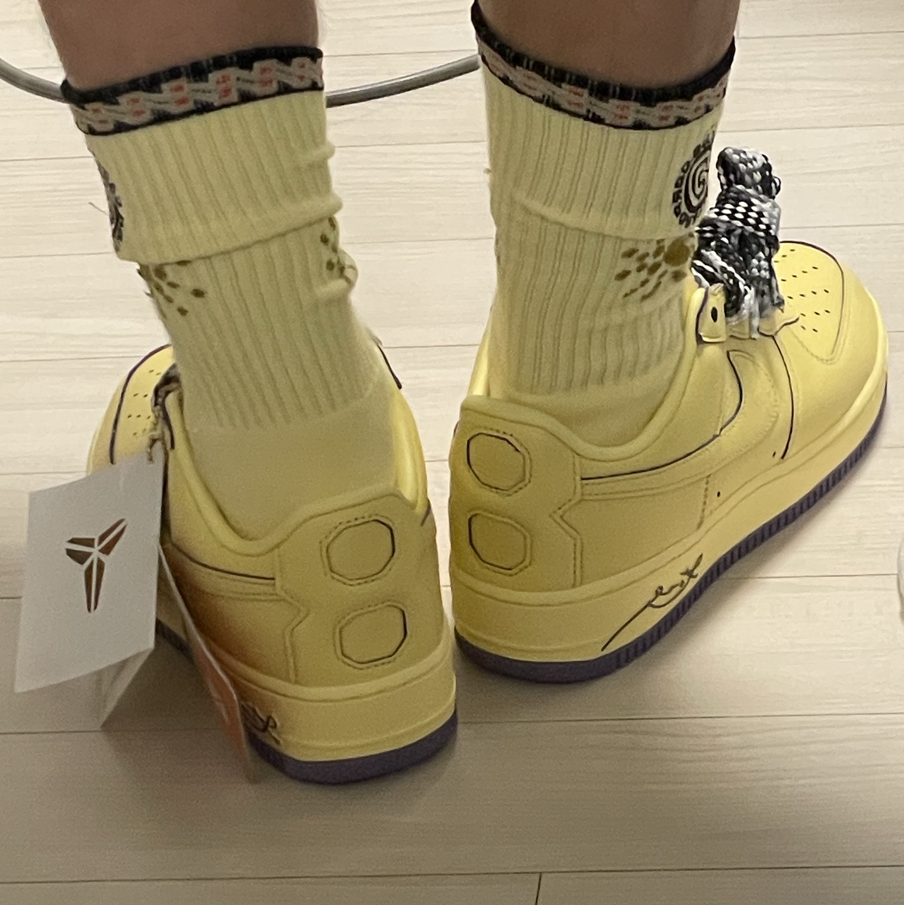 Nike Air Force 1 Low Protro Soft Yellow 착용 스타일 - 3