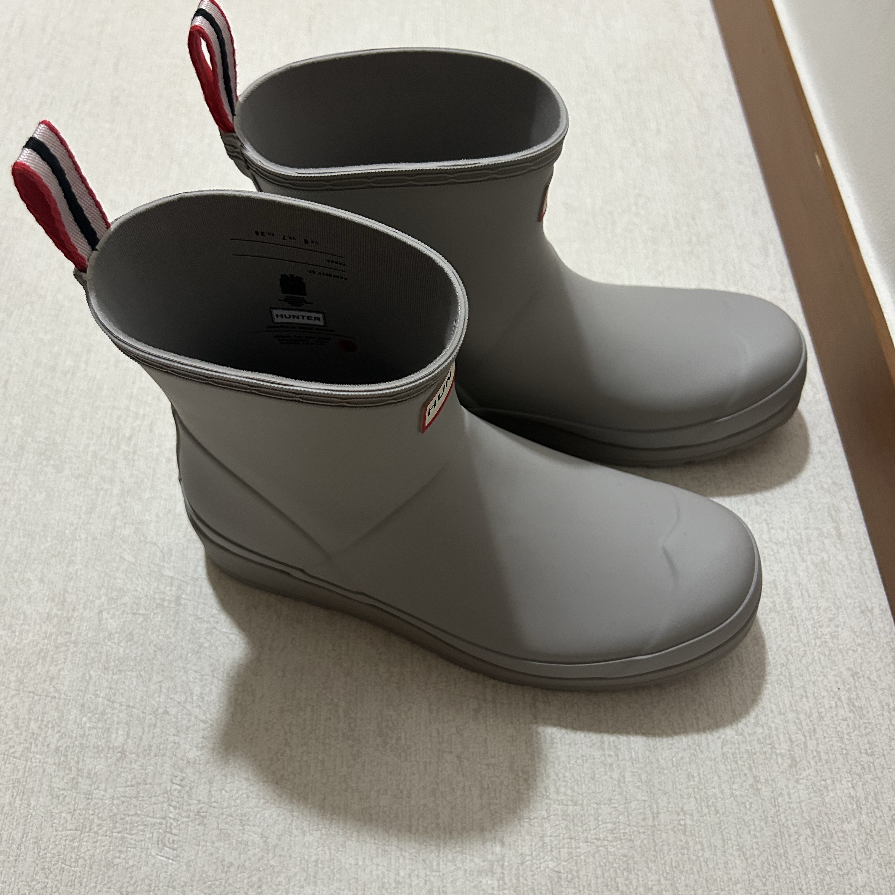 (W) Hunter Play Short Rain Boots Zinc Grey 착용 스타일