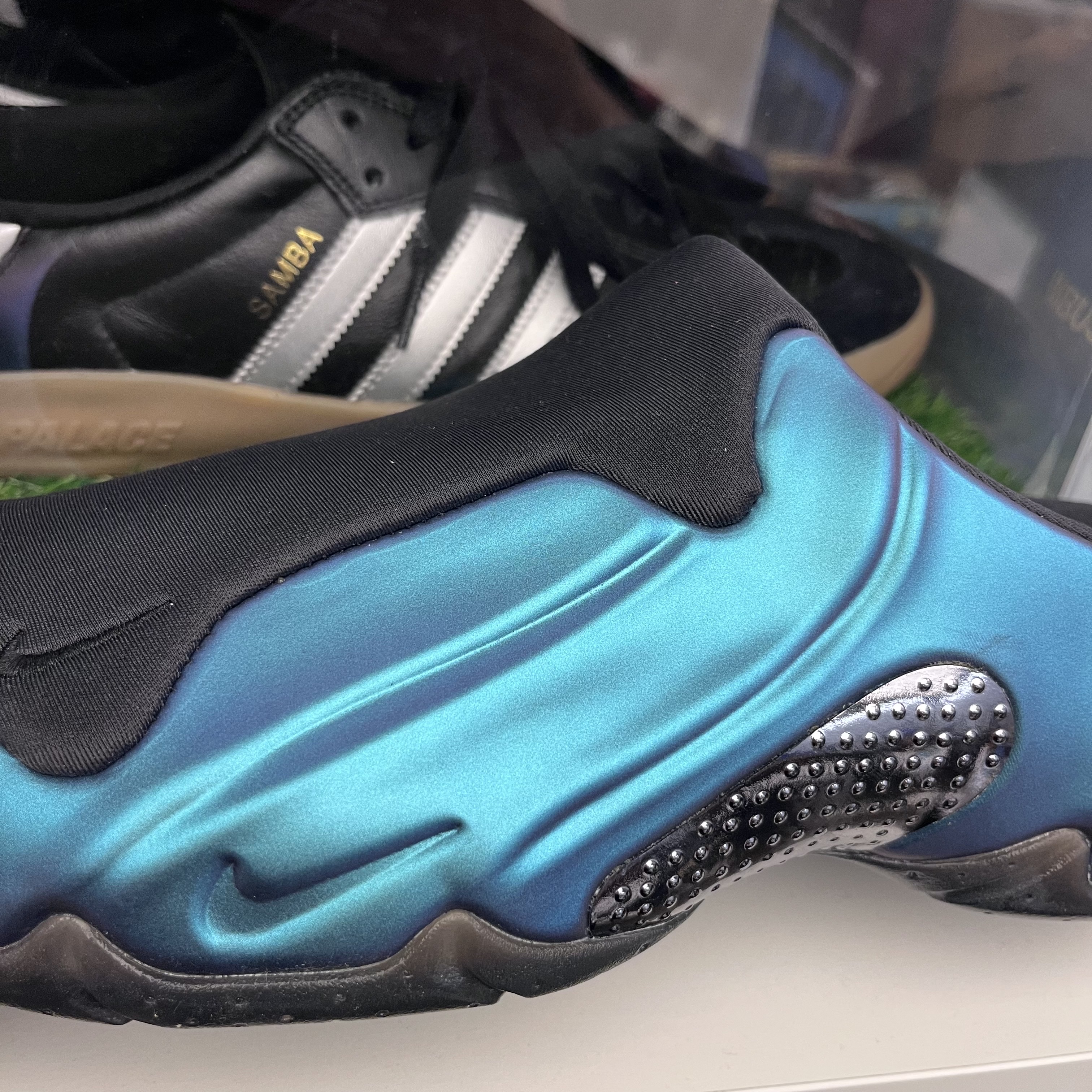 Nike Clogposite Multi Color and Off Noir 착용 스타일 - 1