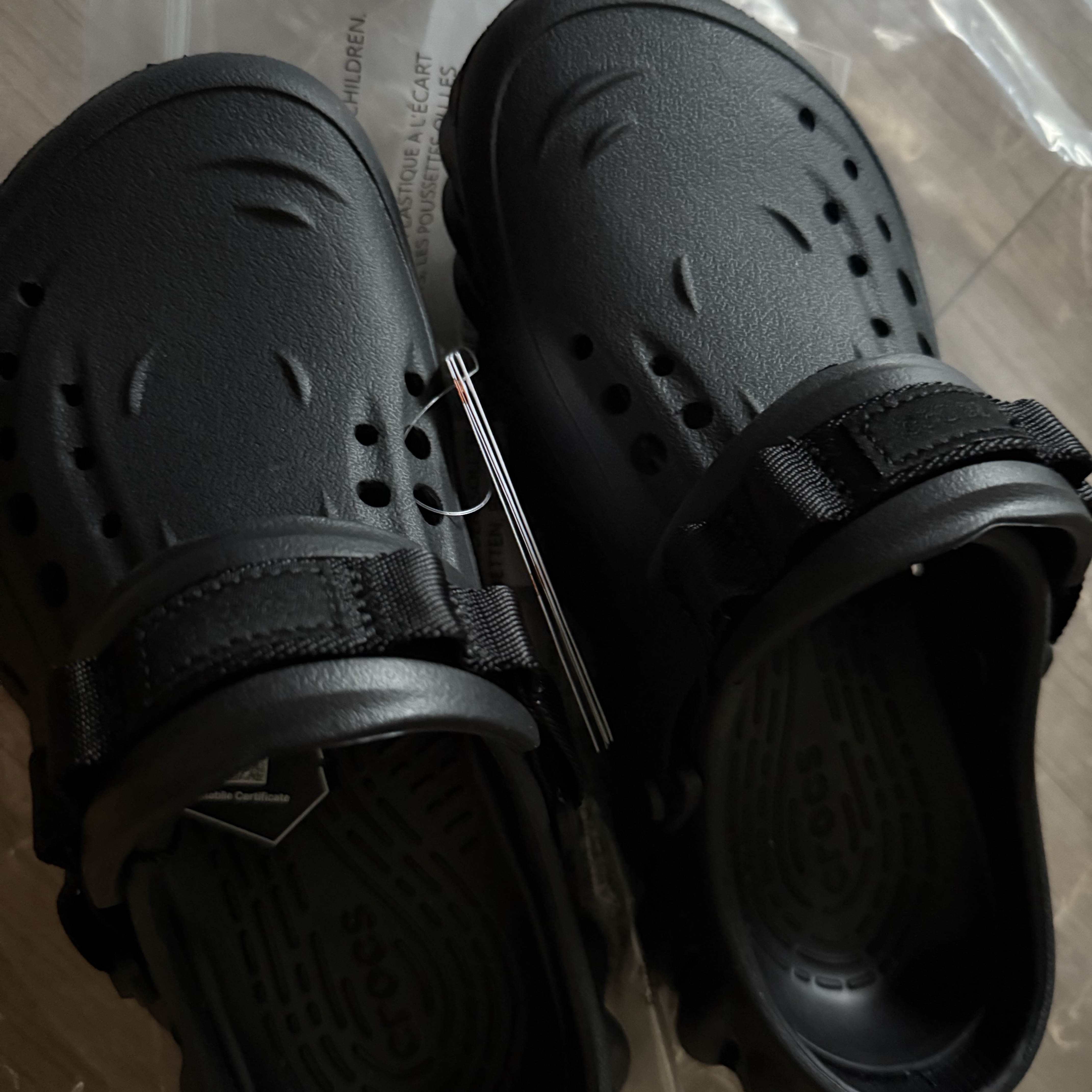Crocs Echo Clog Black 착용 스타일