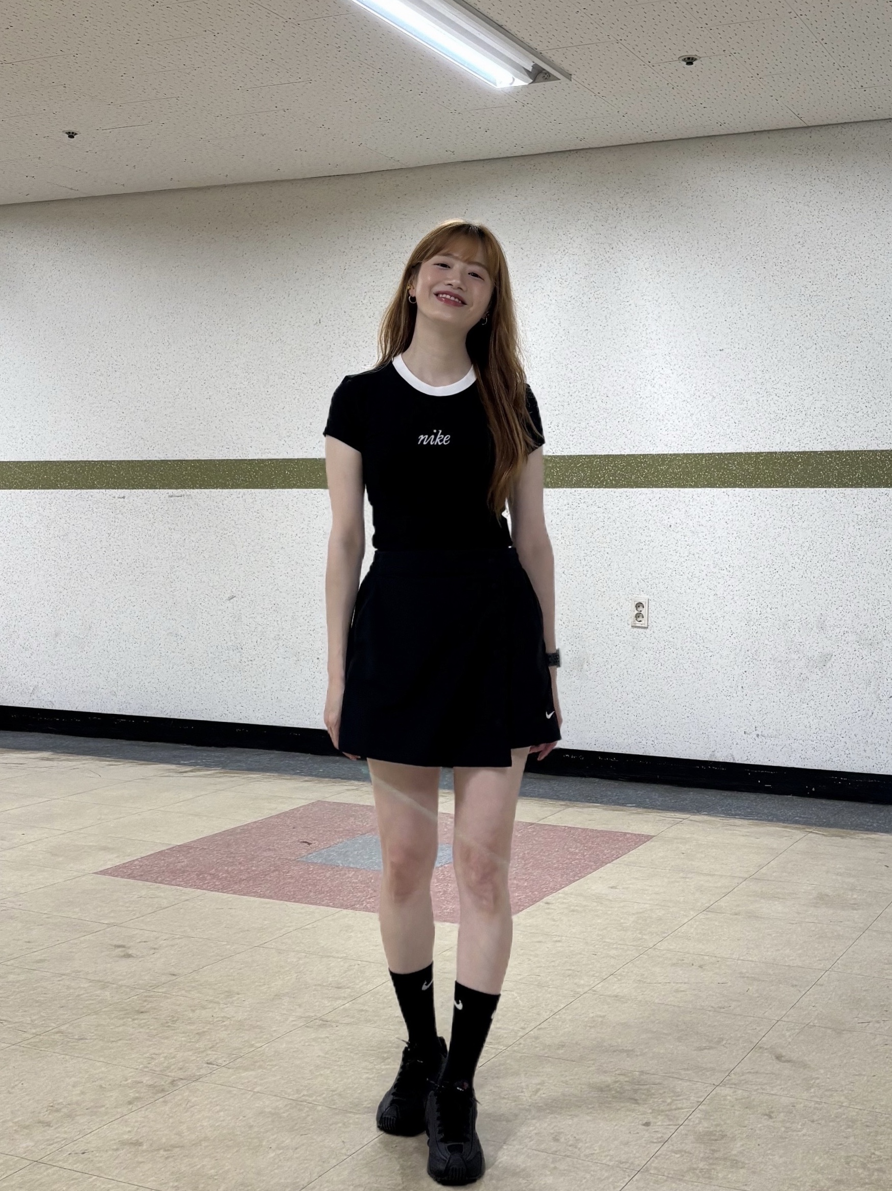 (W) Nike Shox R4 Black 착용 스타일 - 3
