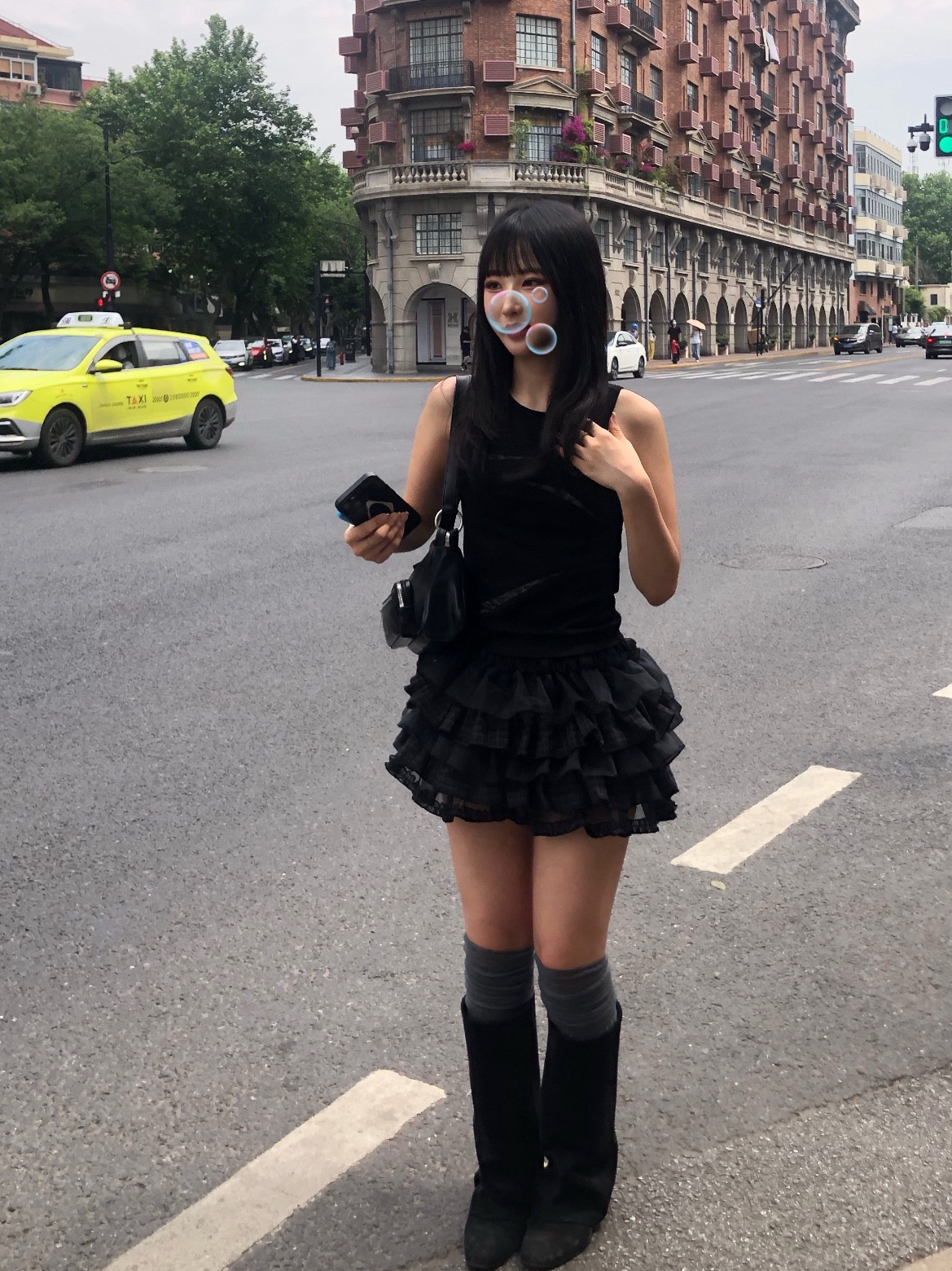 THREETOEIGHTY Wrinkle Leather Boots Black, Mischief Rhombus Bumper iPhone Case Black 착용 스타일 - 1