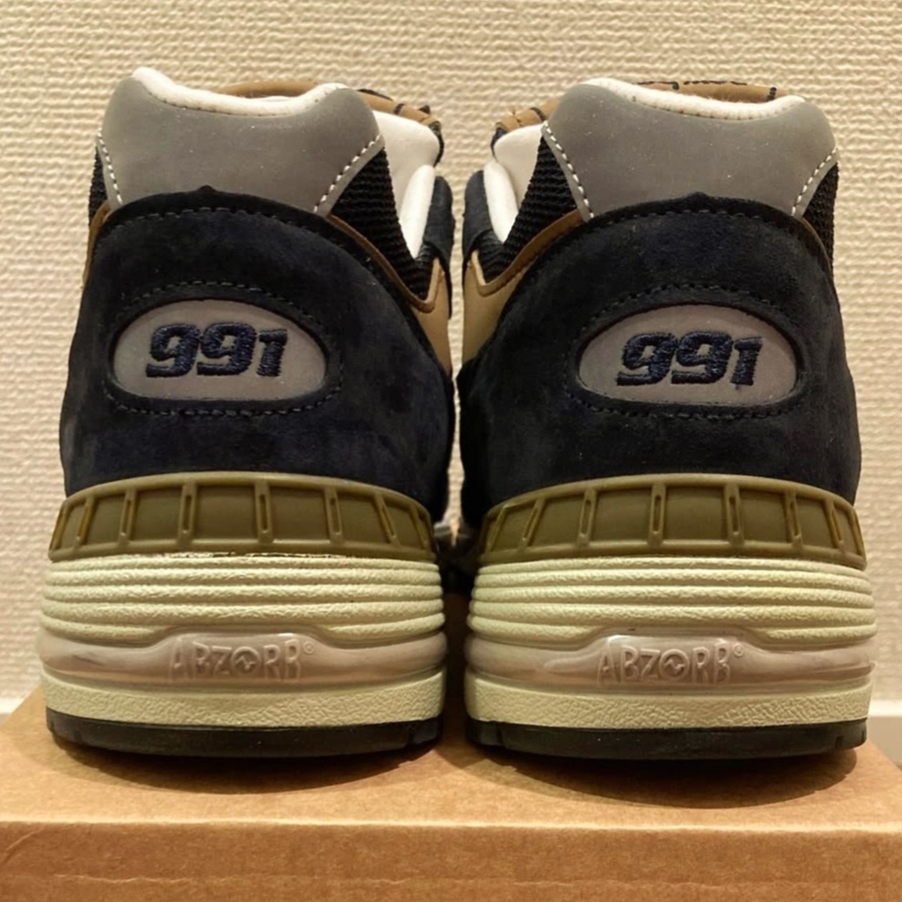 New Balance 991 Made in UK Navy Tan 착용 스타일