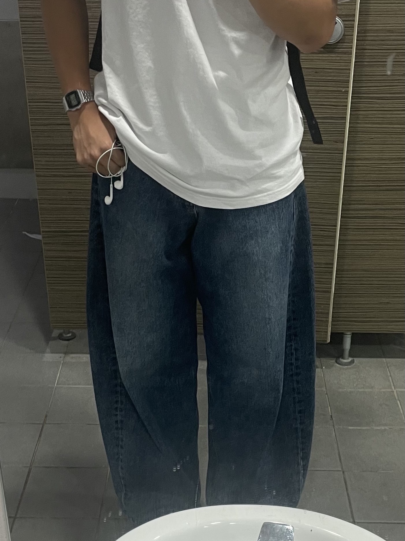Hatchingroom Wide Curve Jeans Washed Blue, Casio A-159WA-N1 착용 스타일 - 1