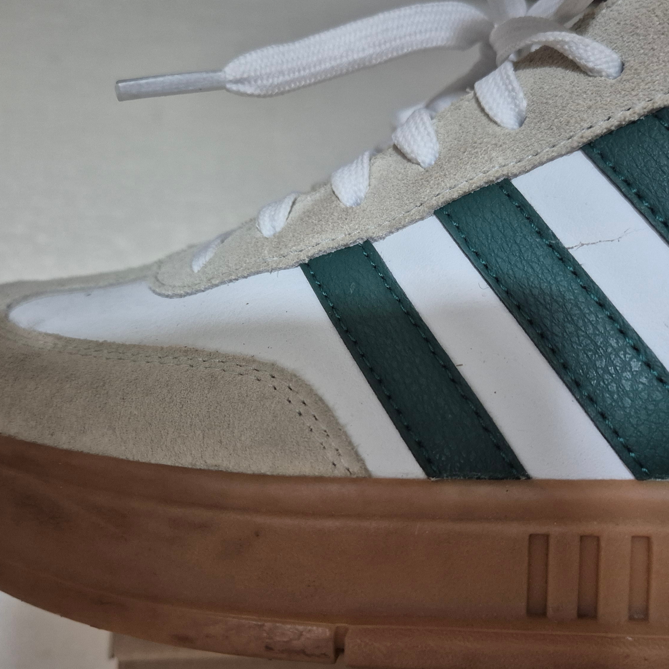 Adidas Gradas Collegiate Green 착용 스타일