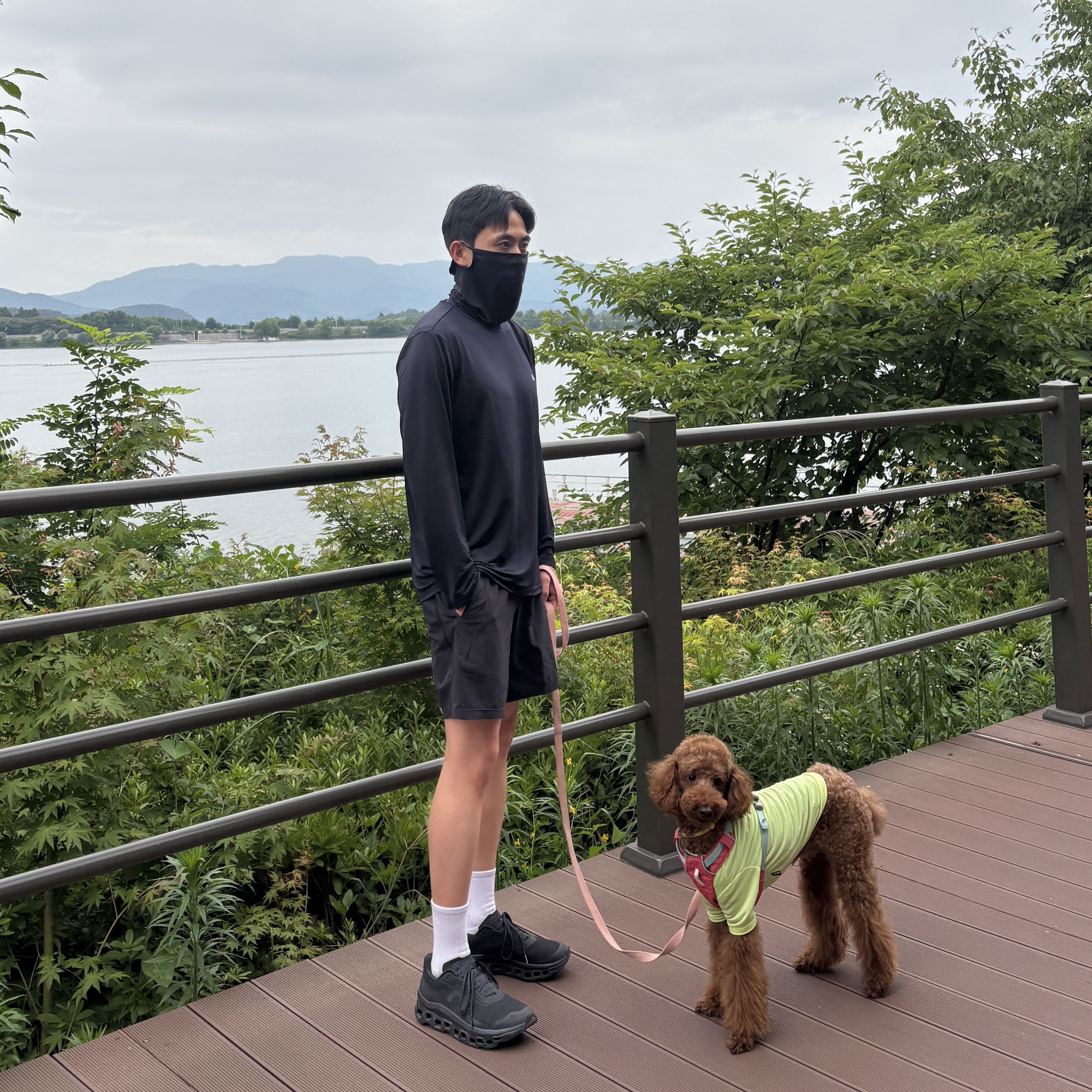 Lululemon Pace Breaker Linerless Shorts 7 Inch Black, On Running Cloudmonster Void Black 착용 스타일 - 1