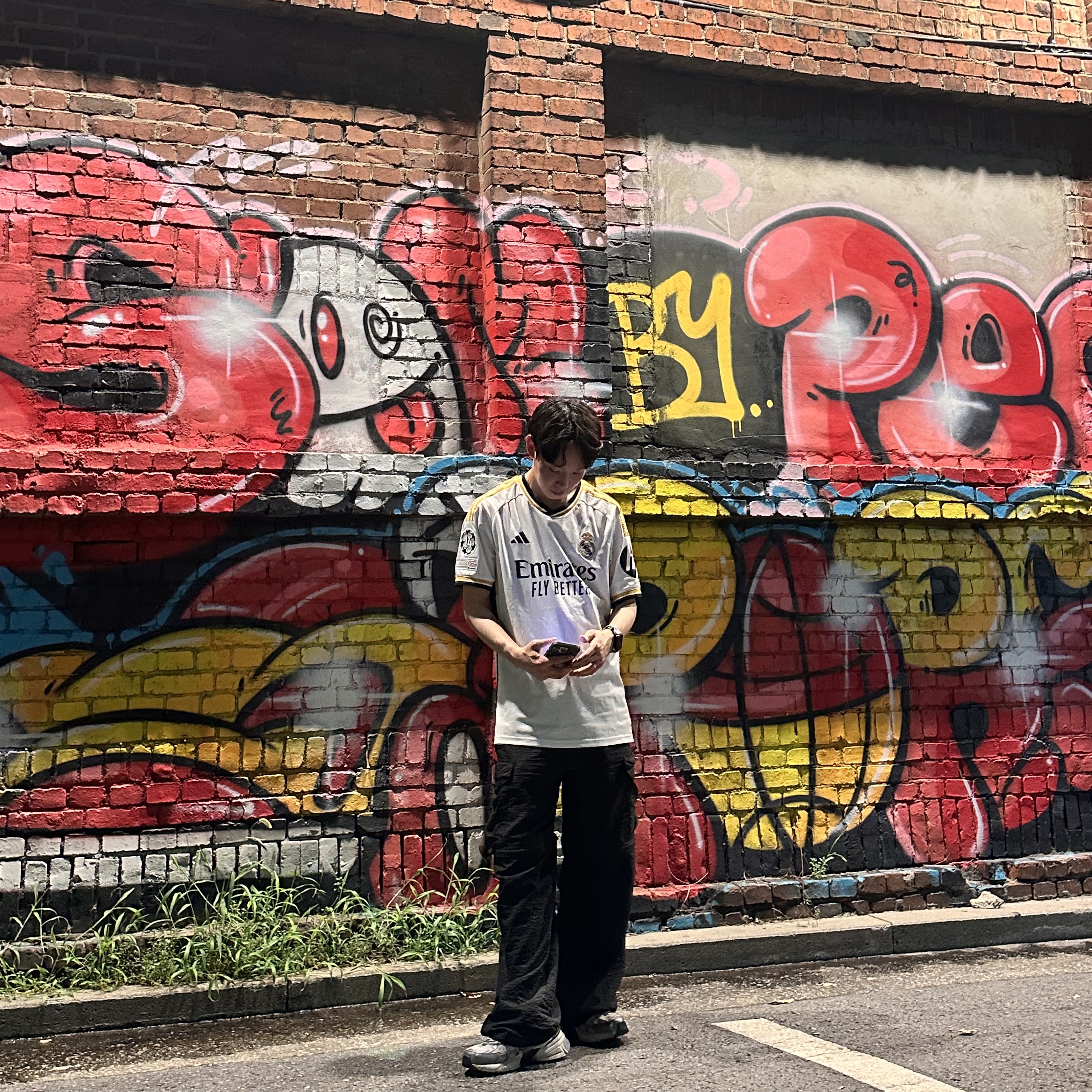 Adidas Real Madrid 2023/24 Home Jersey White - US Sizing (Non Marking Ver.) 착용 스타일 - 2