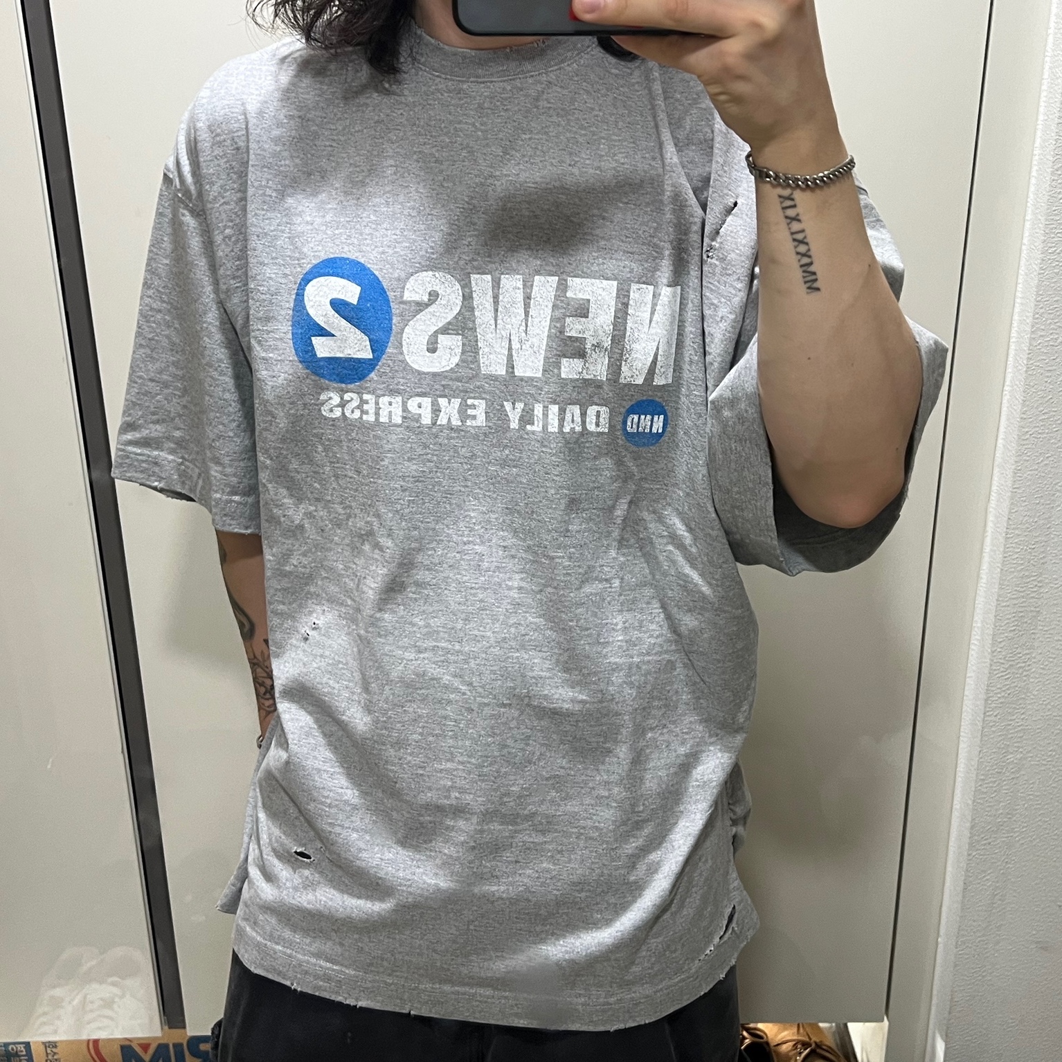 Nonnod Puckering News T-shirt Vintage grey, Nonnod Double Knee Cover Pants Vintage Black 착용 스타일 - 1