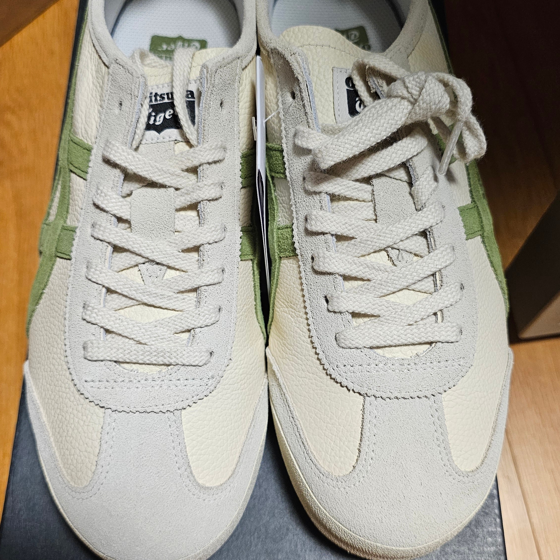 Onitsuka Tiger Mexico 66 Vintage Birch Cactus Green 착용 스타일
