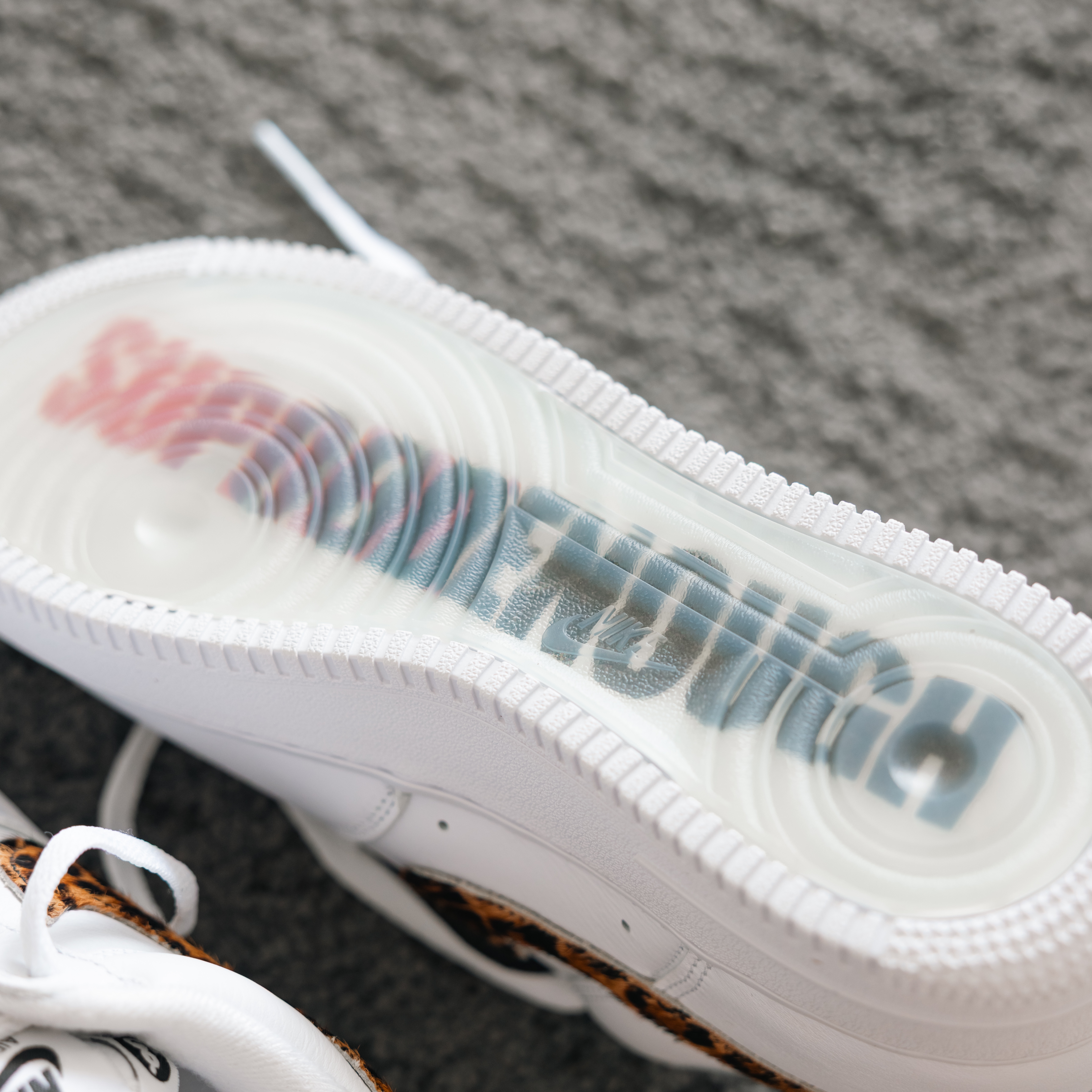 Nike x Supreme x GOODENOUGH Air Force 1 Low White - 25SS 착용 스타일 - 5