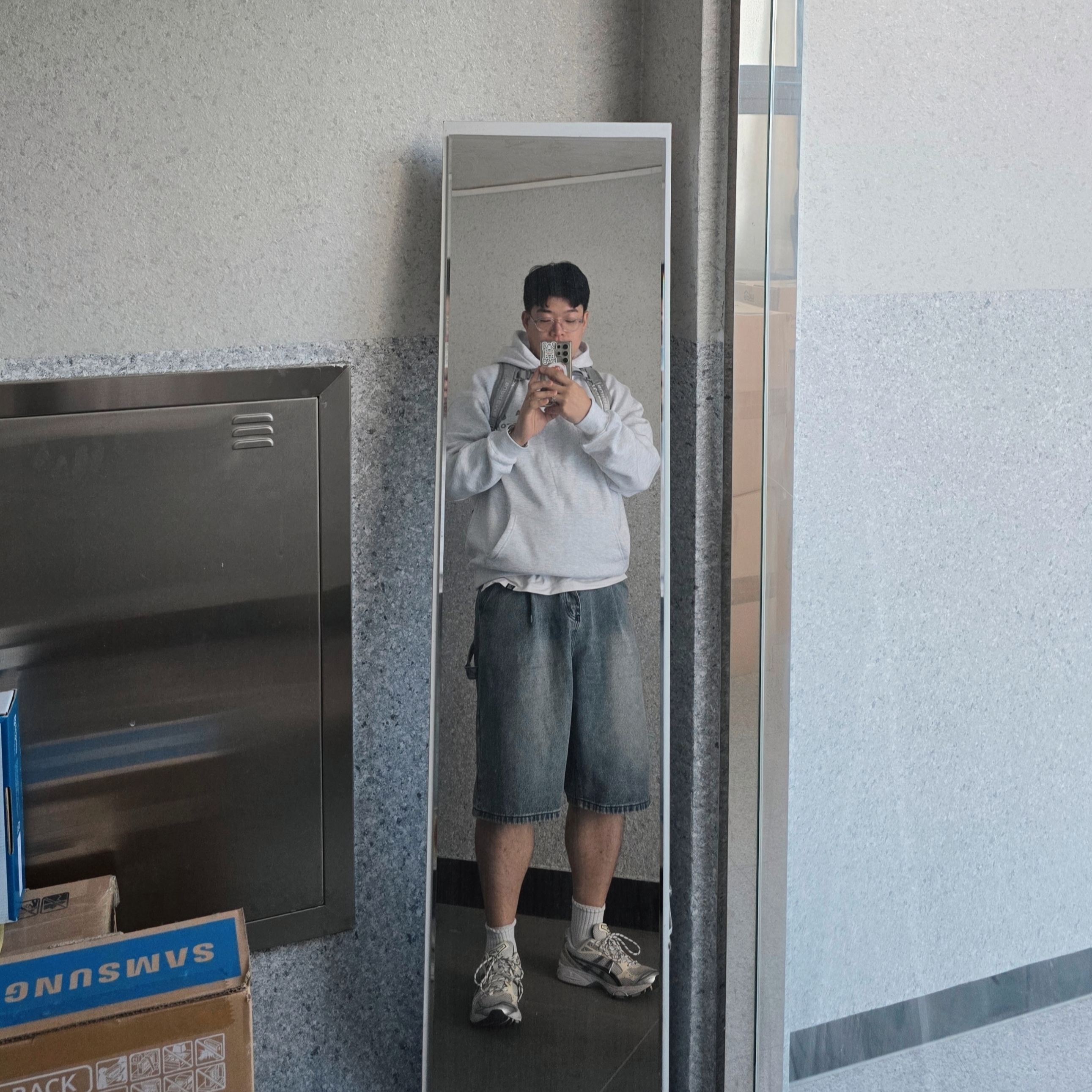 IAB Studio Hoodie Light Gray, (W) Asics Gel-Kayano 14 White Midnight 착용 스타일